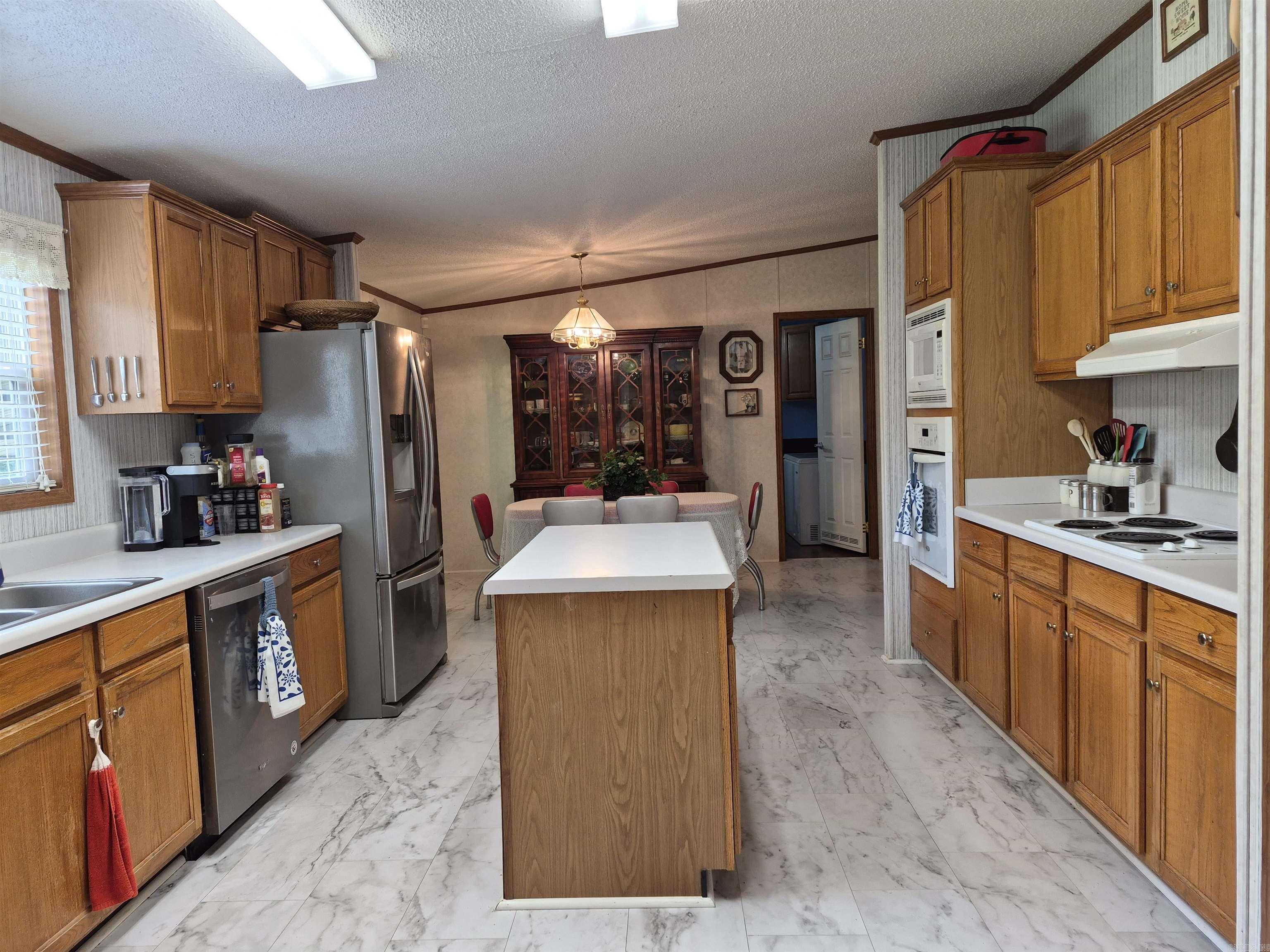 4051 Amity Road Property Photo 14
