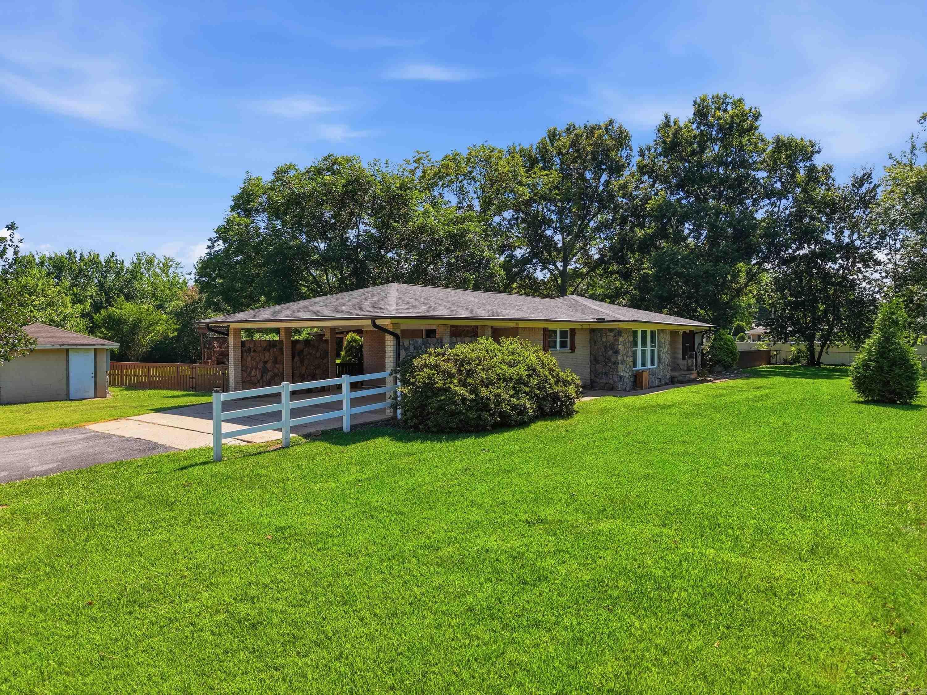 368 Hwy 64 Property Photo 4