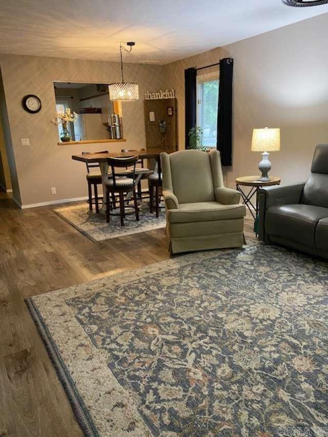 8 Lindsay Lane Property Photo 3