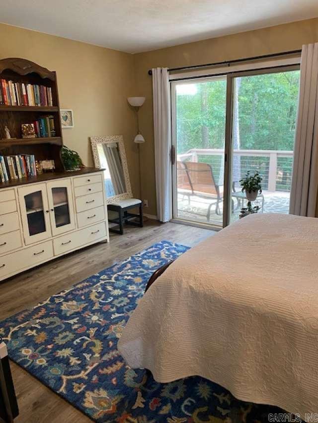 8 Lindsay Lane Property Photo 12