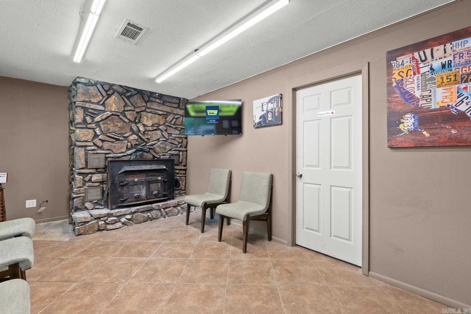 42 Ranchette Property Photo 3