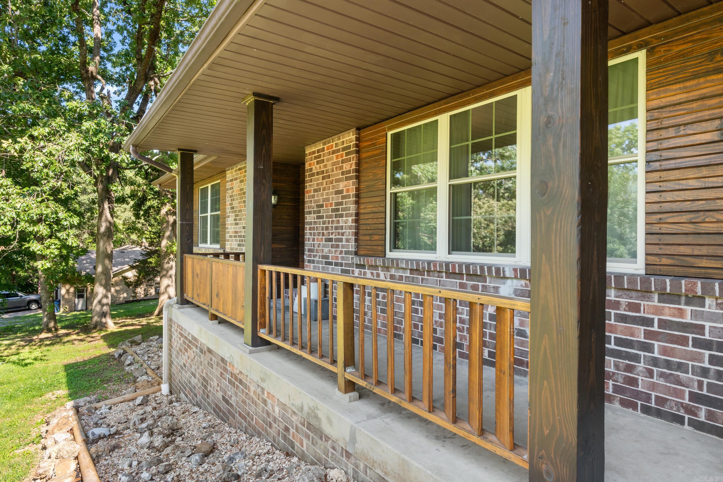 188 Amberwood Lane Property Photo 4