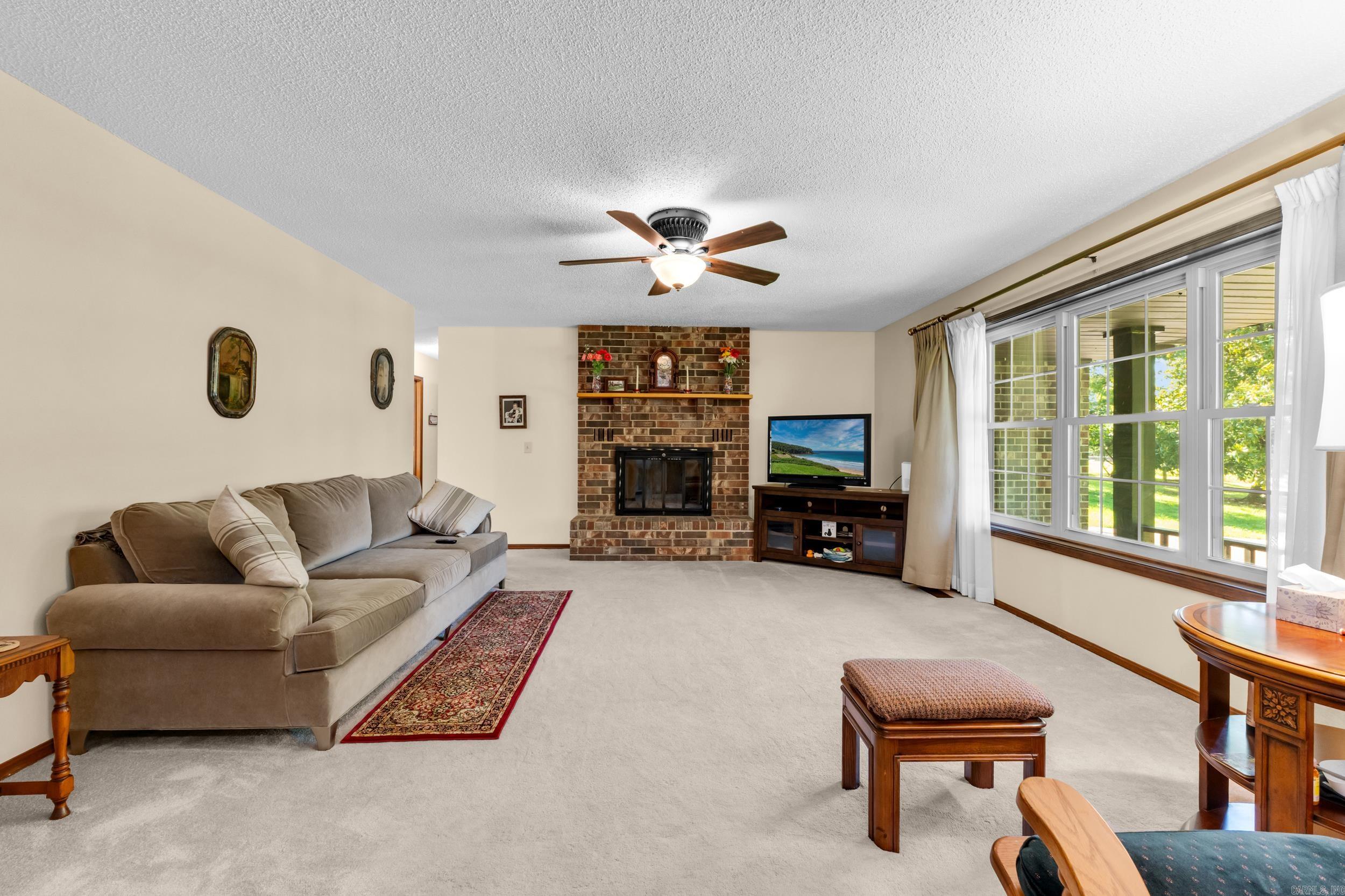 188 Amberwood Lane Property Photo 8