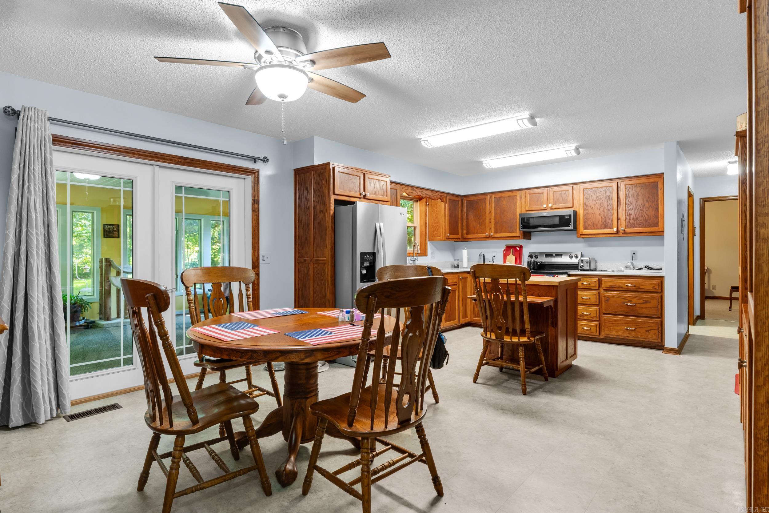 188 Amberwood Lane Property Photo 11