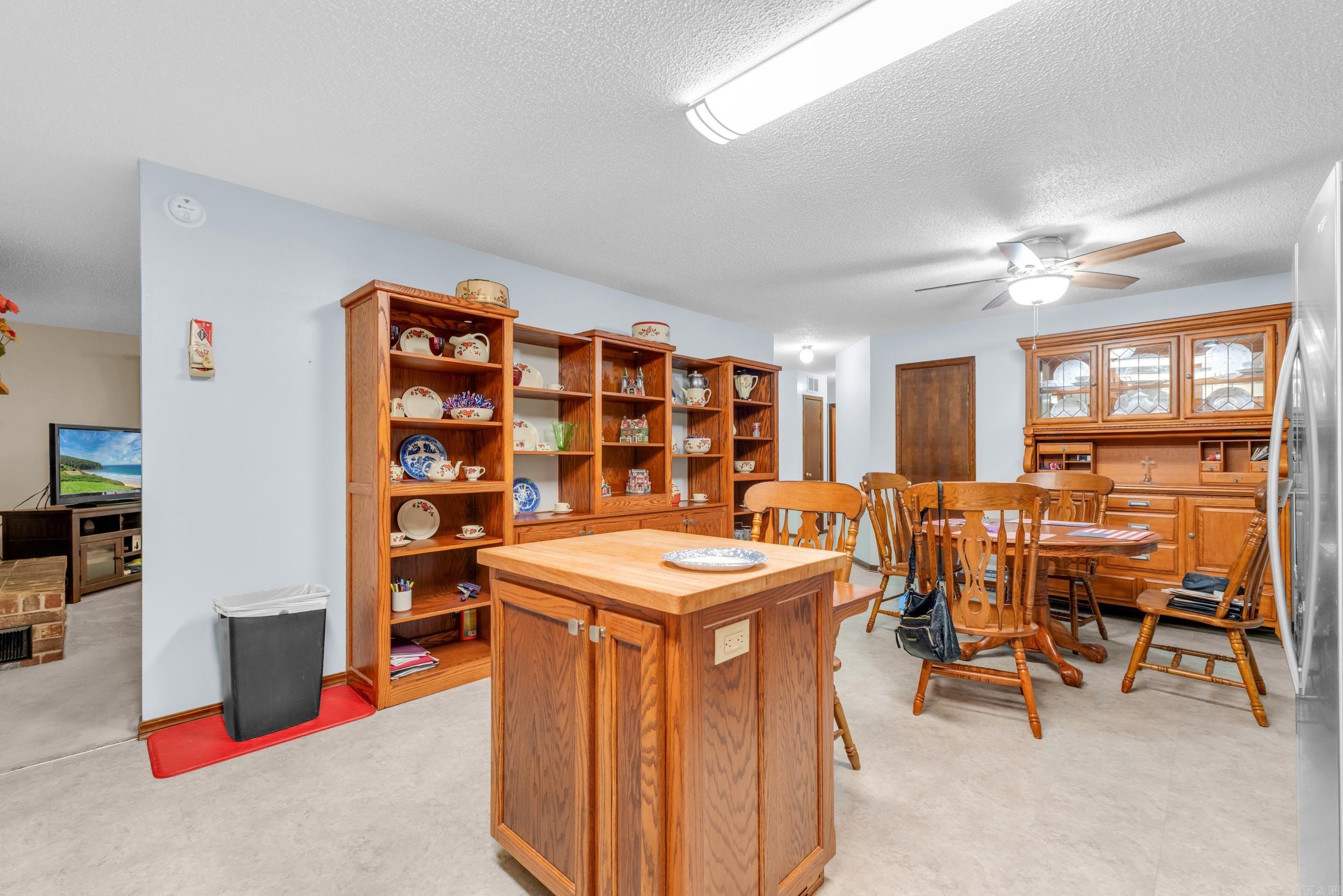 188 Amberwood Lane Property Photo 12