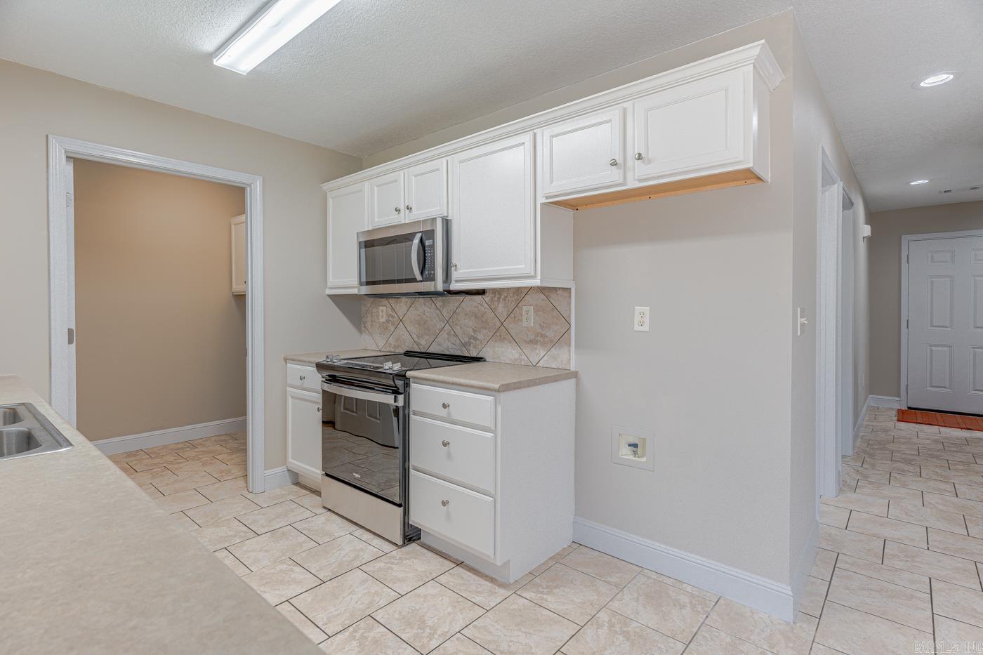 3521 Beacon St Property Photo 13
