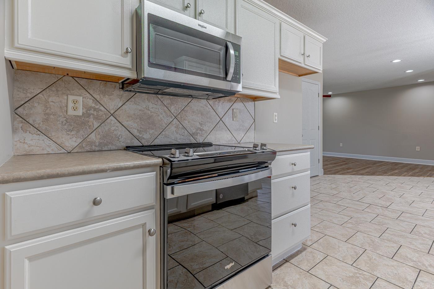 3521 Beacon St Property Photo 16