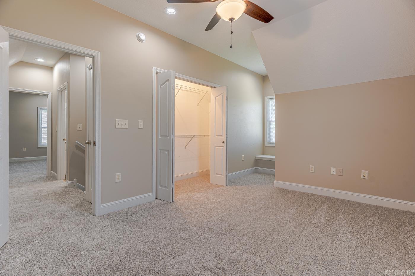 3521 Beacon St Property Photo 23