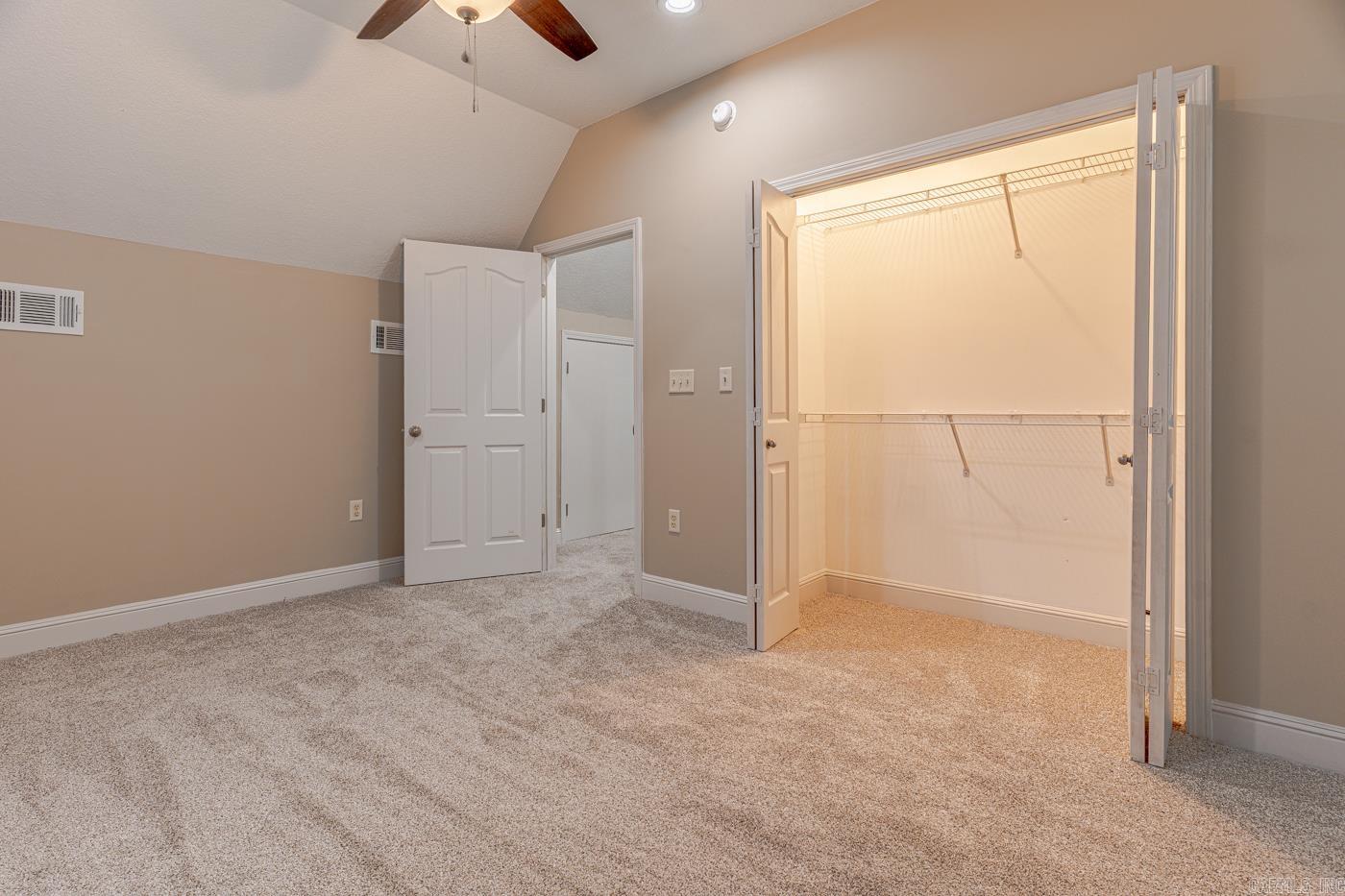 3521 Beacon St Property Photo 24