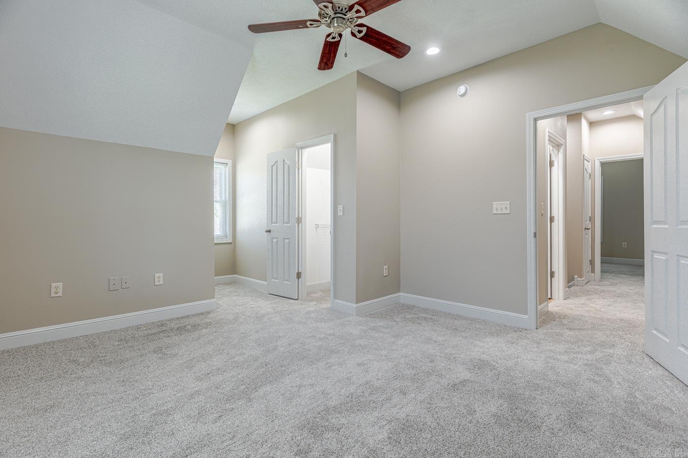 3521 Beacon St Property Photo 26
