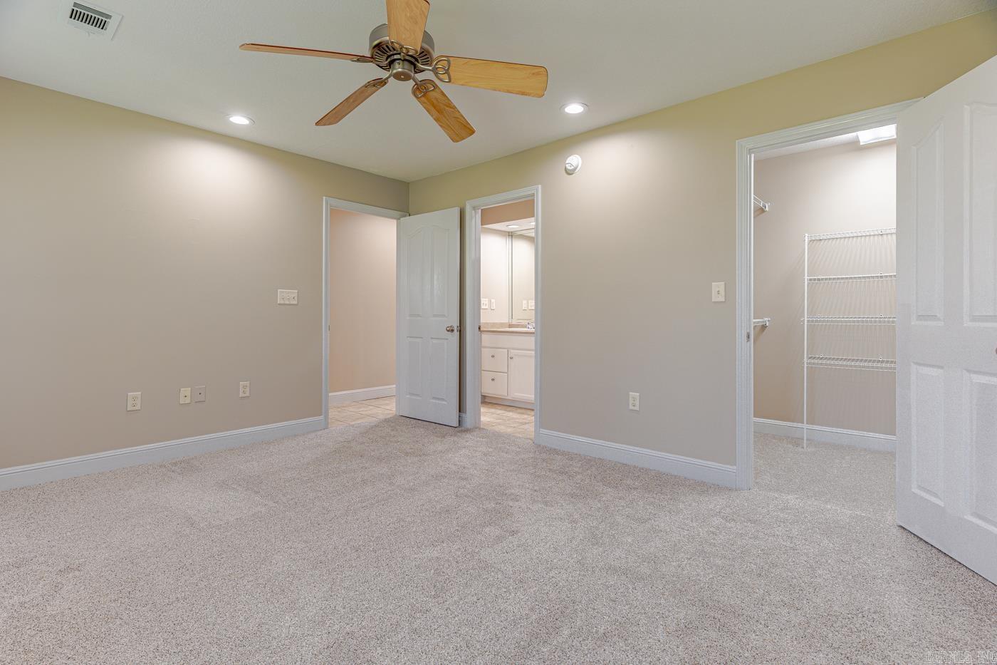 3521 Beacon St Property Photo 28