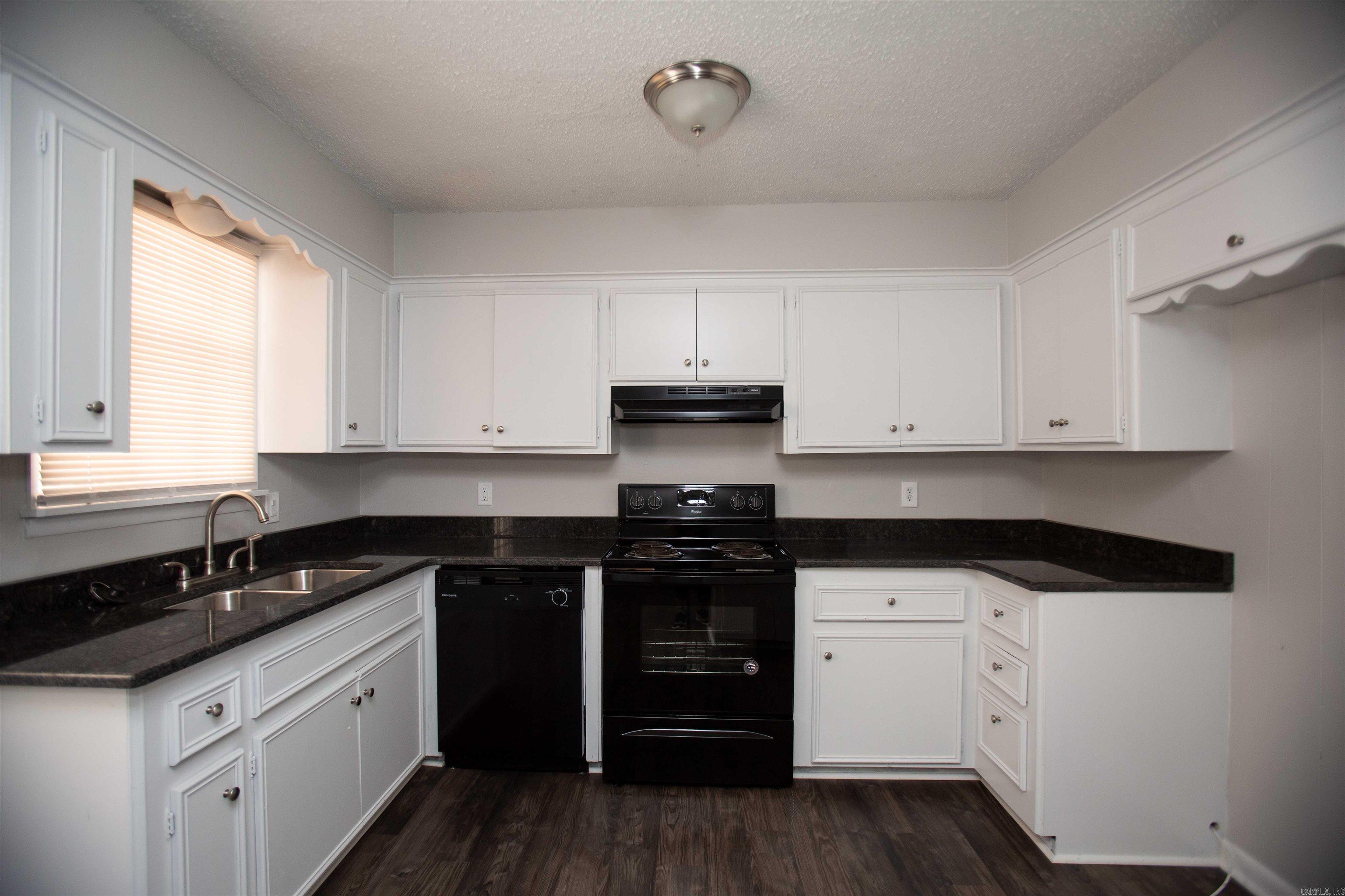 6505 Farmstead Road Property Photo 8