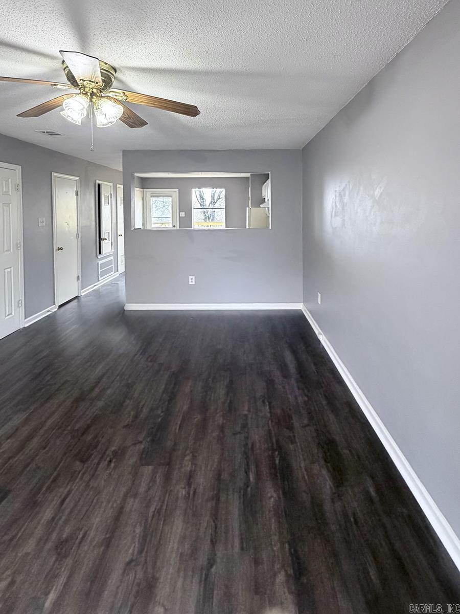 4717 - 4719 Ridge Road Property Photo 4