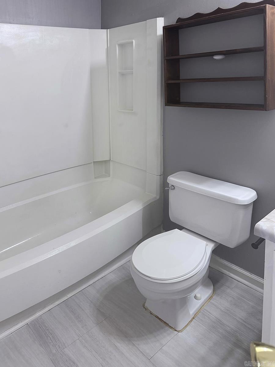 4717 - 4719 Ridge Road Property Photo 13