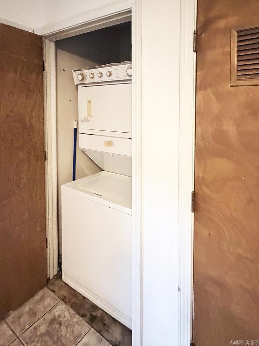 4717 - 4719 Ridge Road Property Photo 15