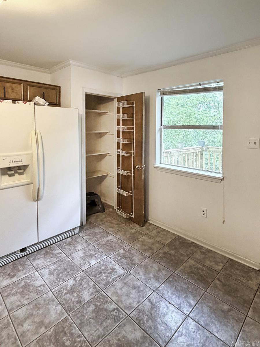 4717 - 4719 Ridge Road Property Photo 16