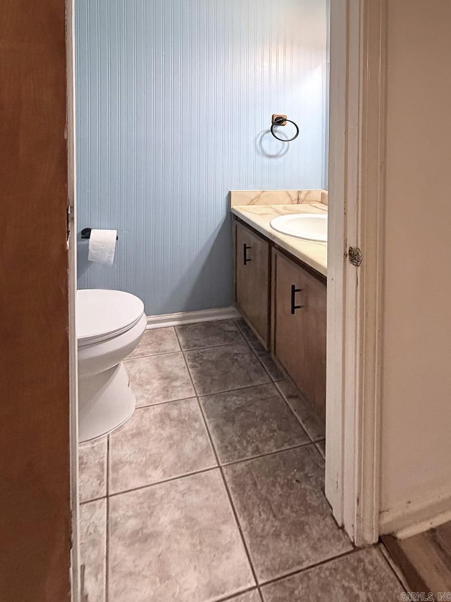 4717 - 4719 Ridge Road Property Photo 17