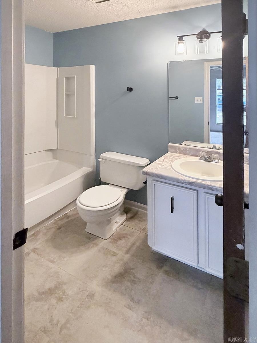 4717 - 4719 Ridge Road Property Photo 19
