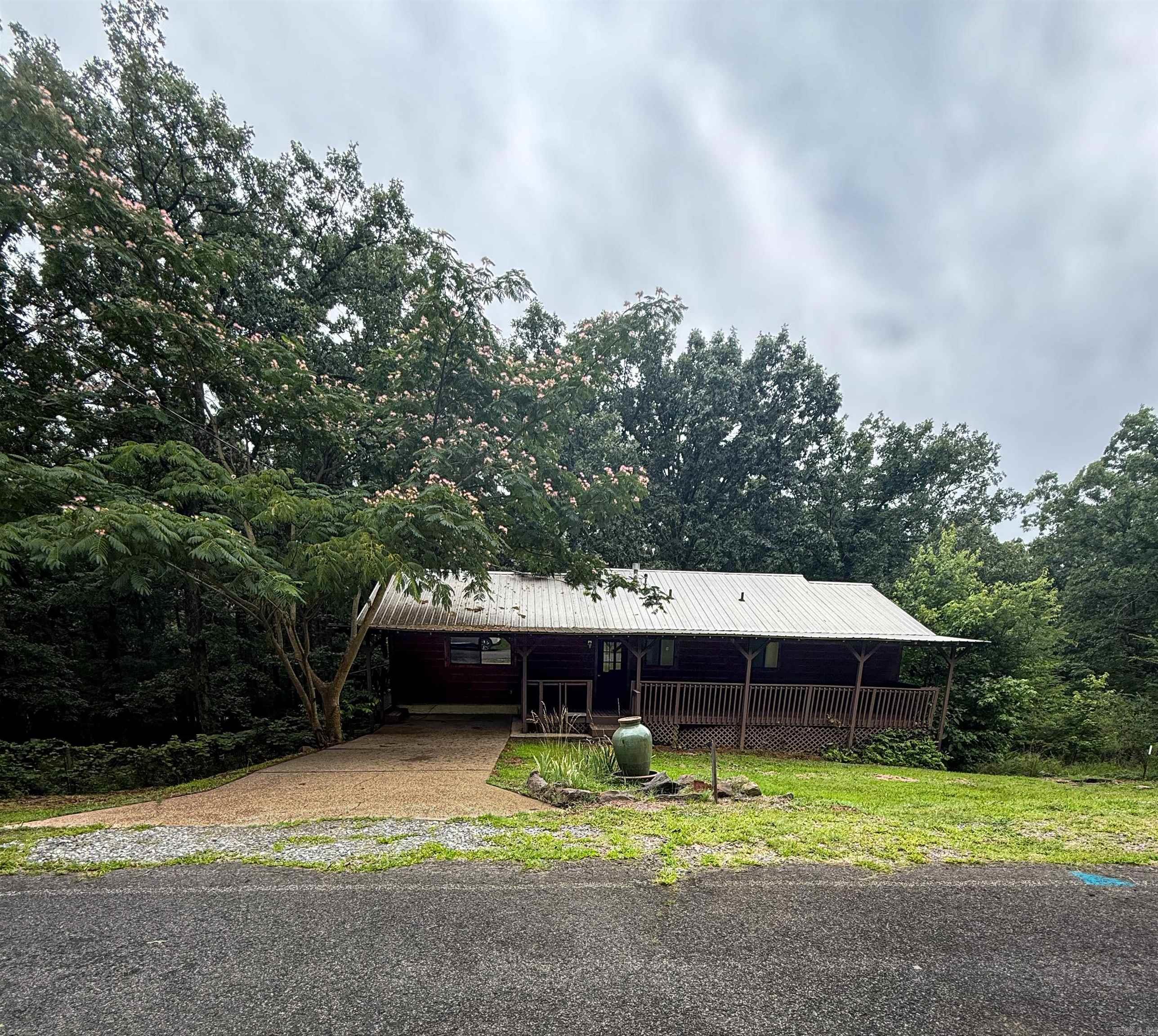 230 Riverview Drive Property Photo 2