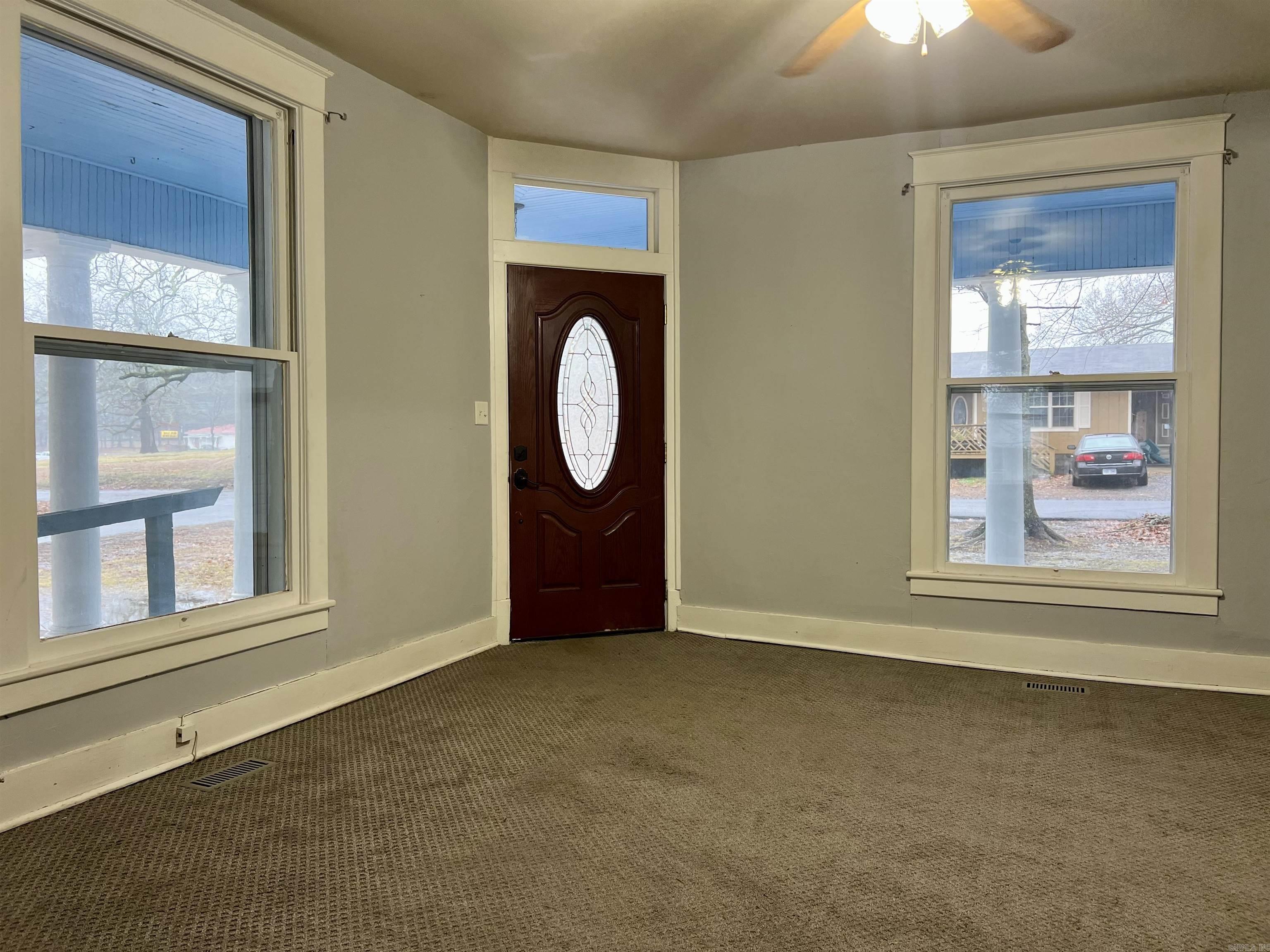 1101 Main Street Property Photo 5