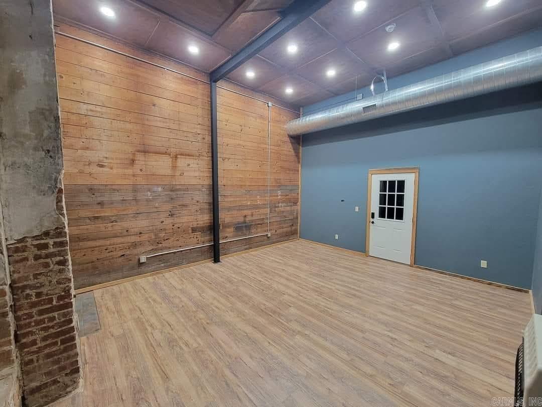 601 Mena St. Property Photo 13