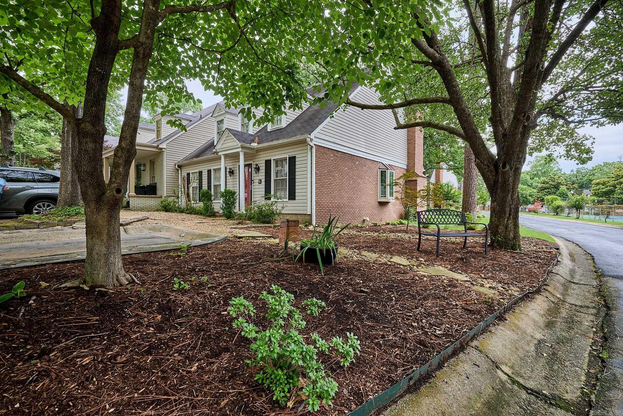 75 Kingsbridge Way Property Photo 4