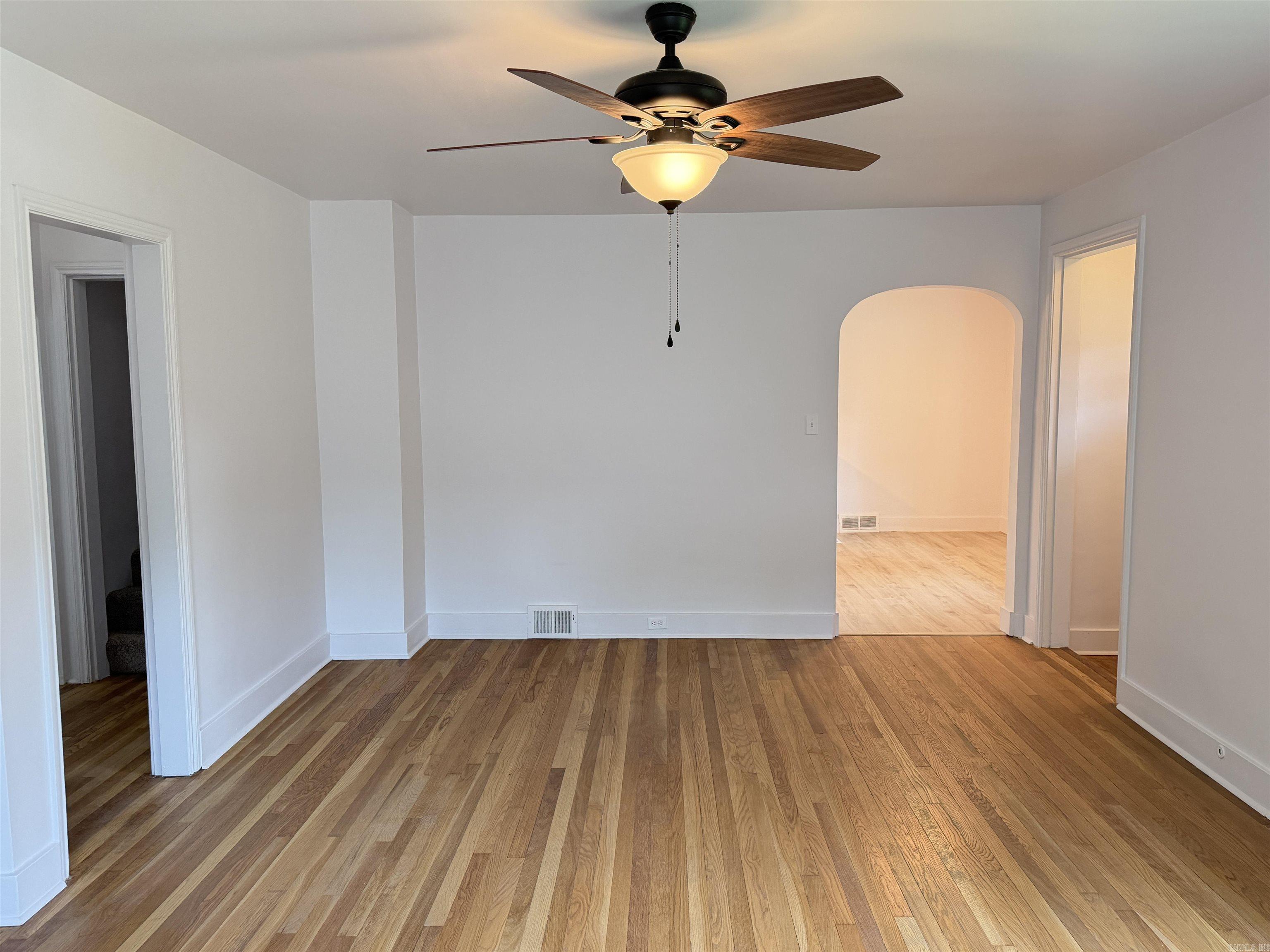 605 W Highland Property Photo 5