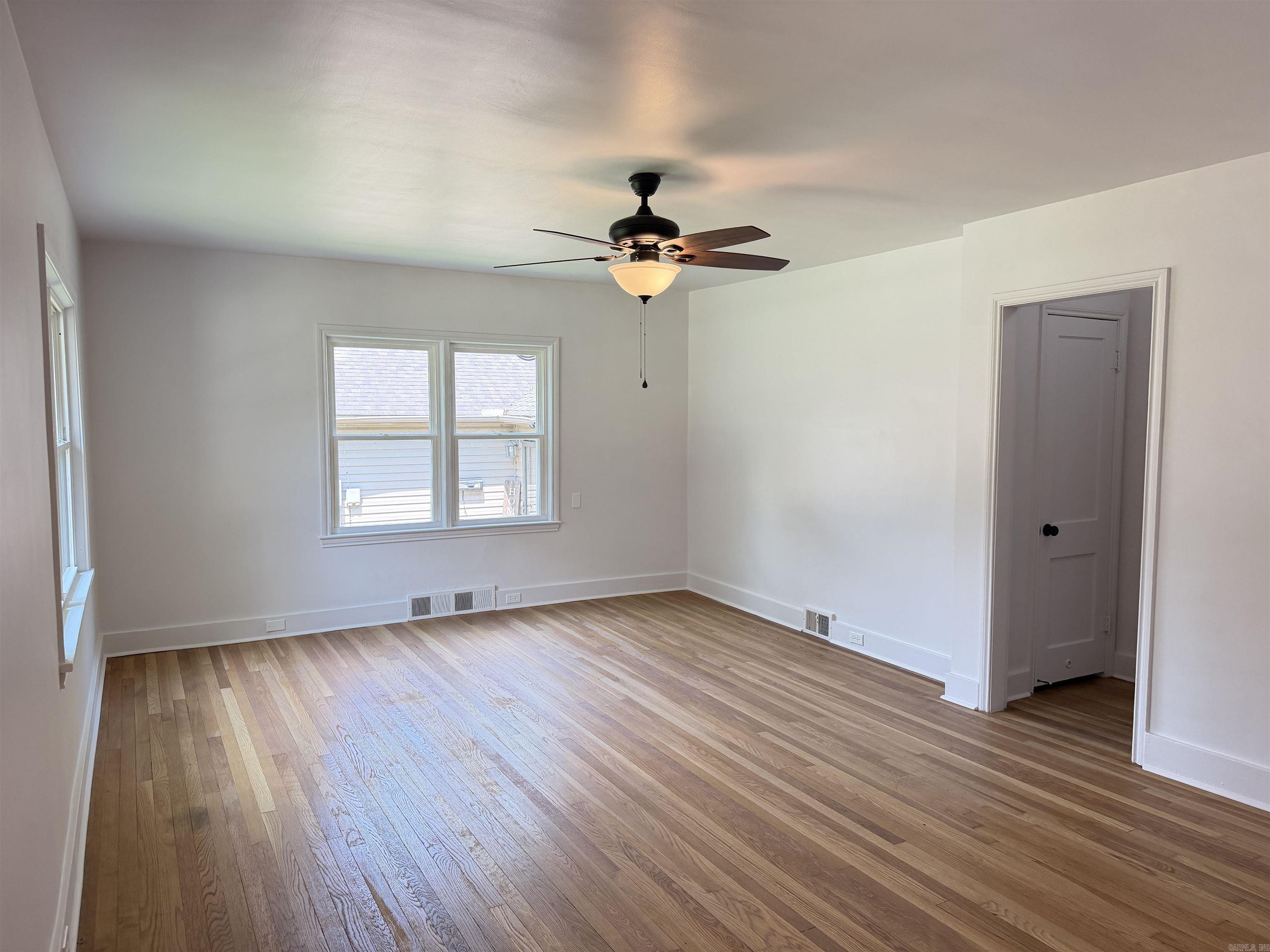 605 W Highland Property Photo 6