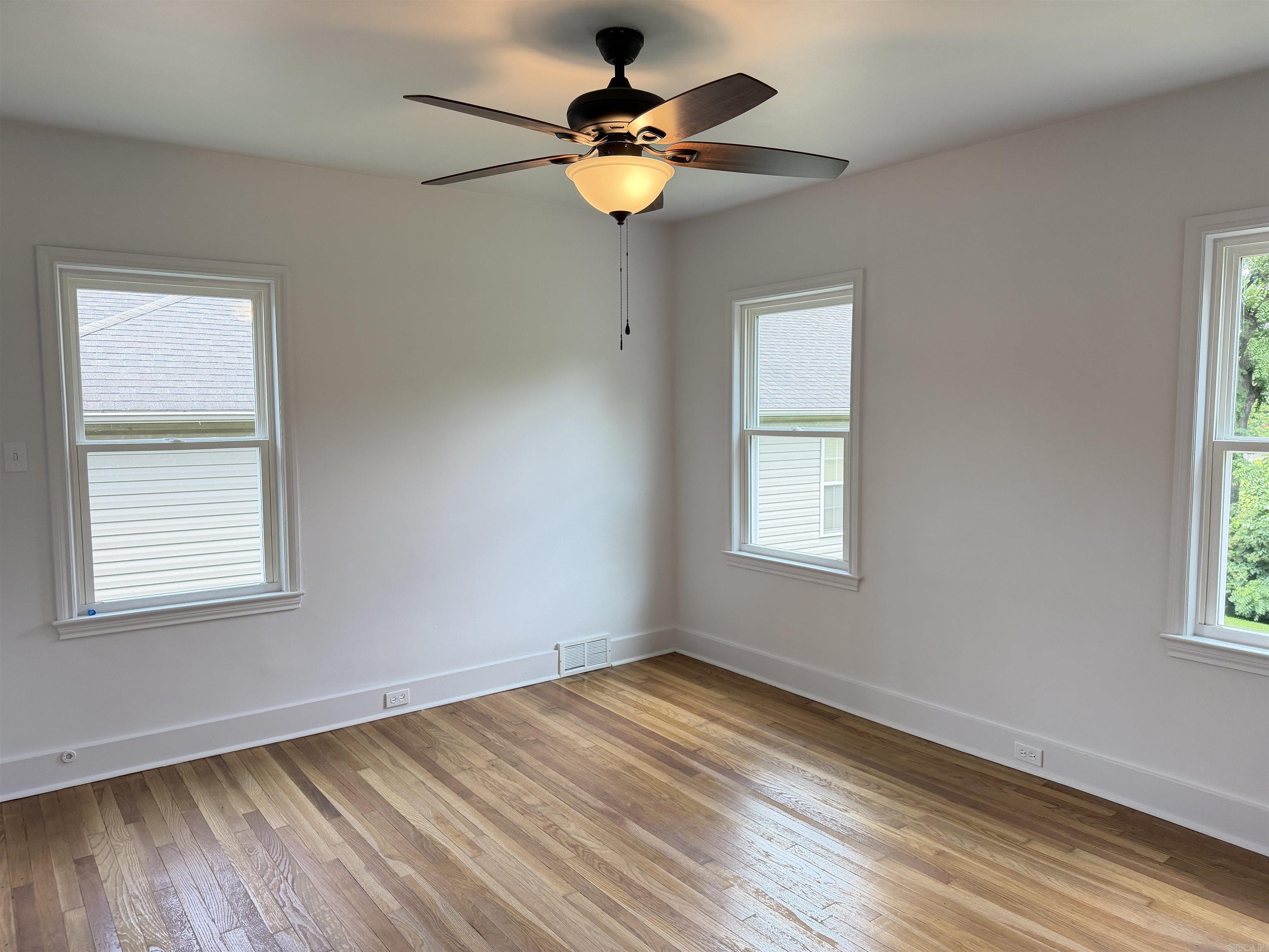605 W Highland Property Photo 16