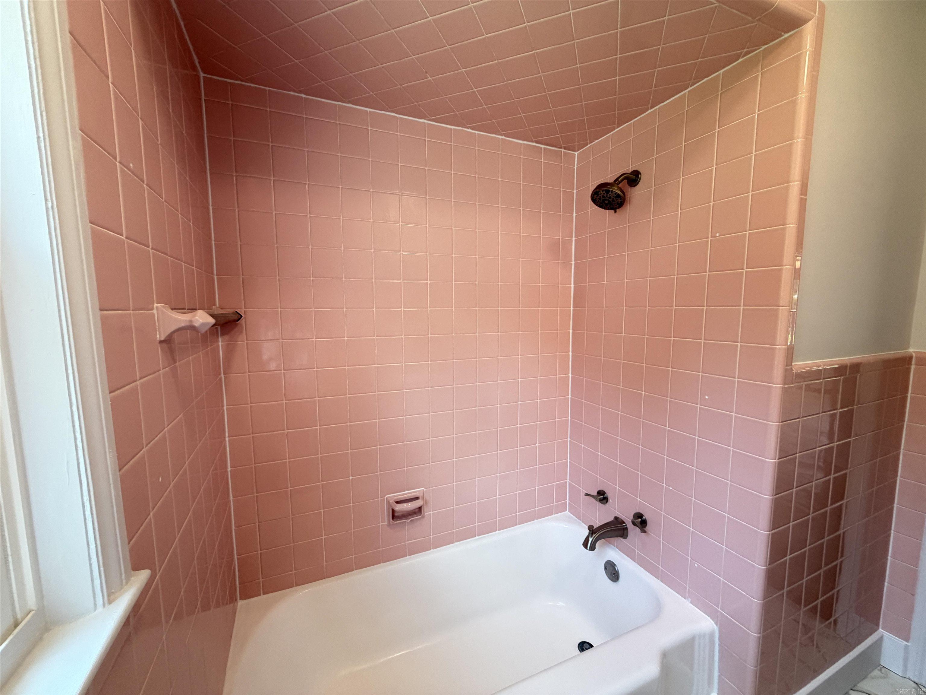 605 W Highland Property Photo 21