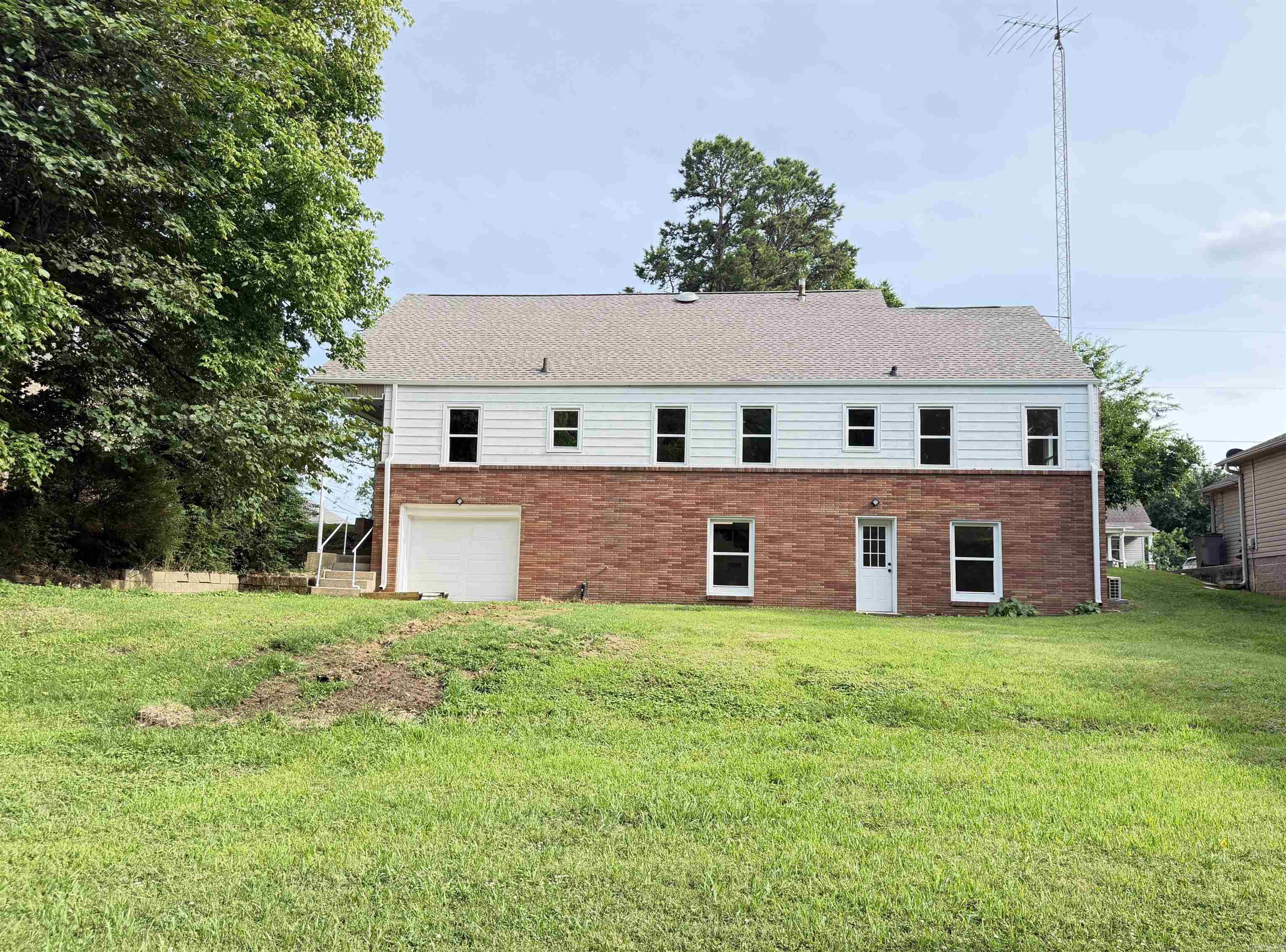 605 W Highland Property Photo 43