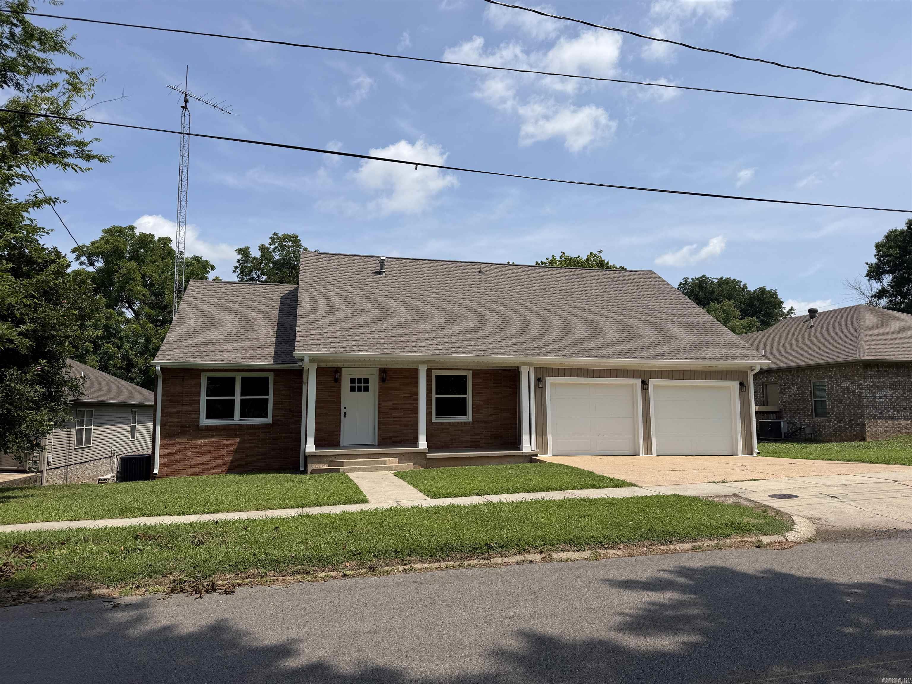 605 W Highland Property Photo 46