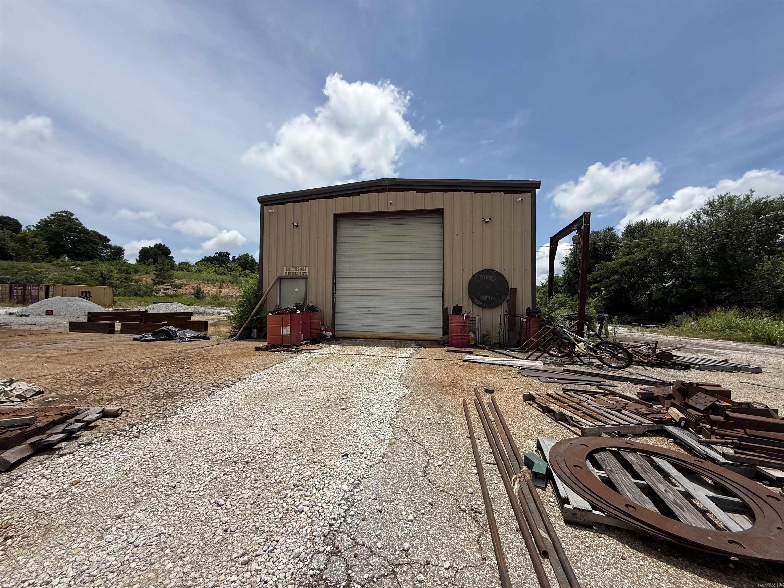 1609 N Spring Street Property Photo 1