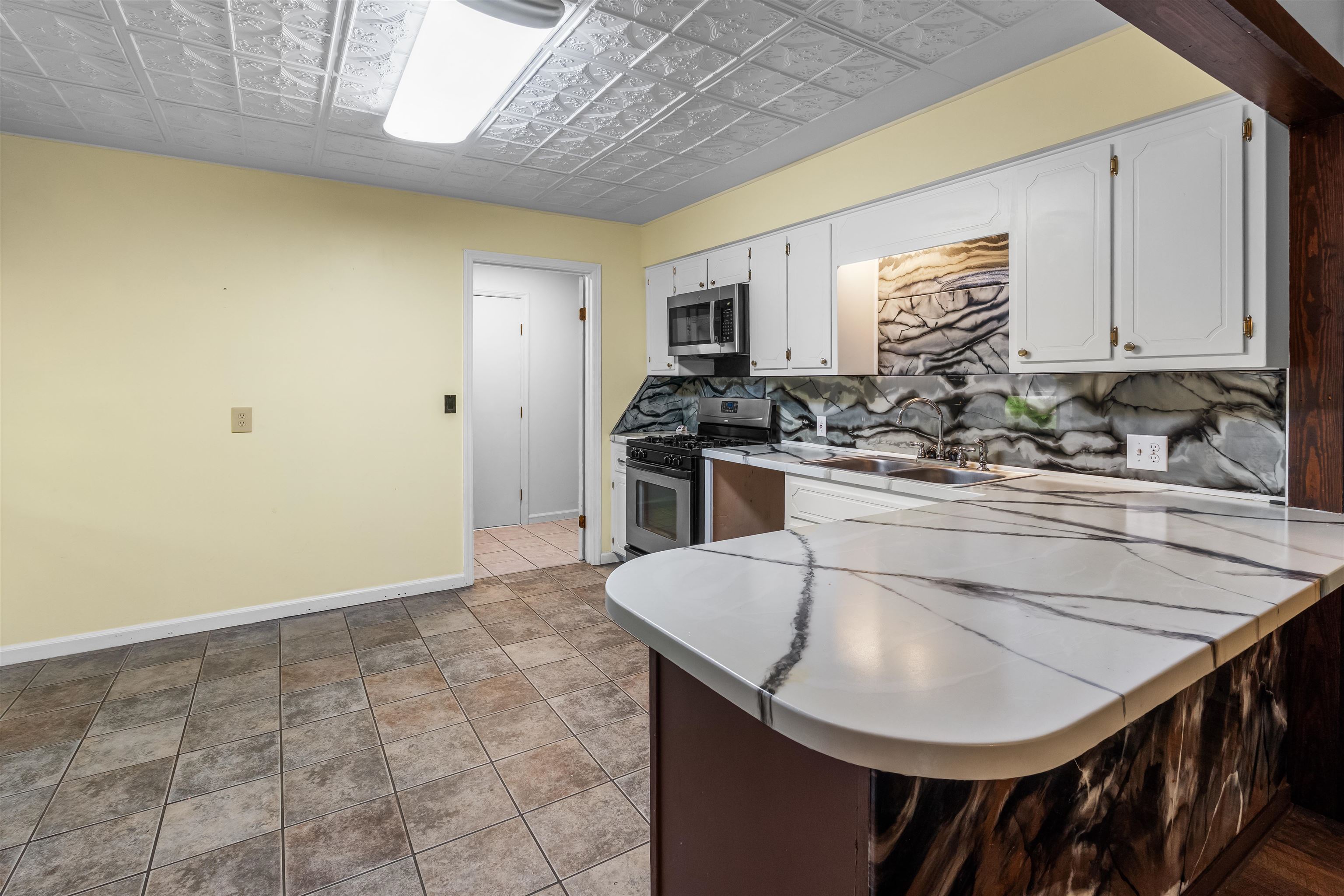 343 S Lacey Street Property Photo 6