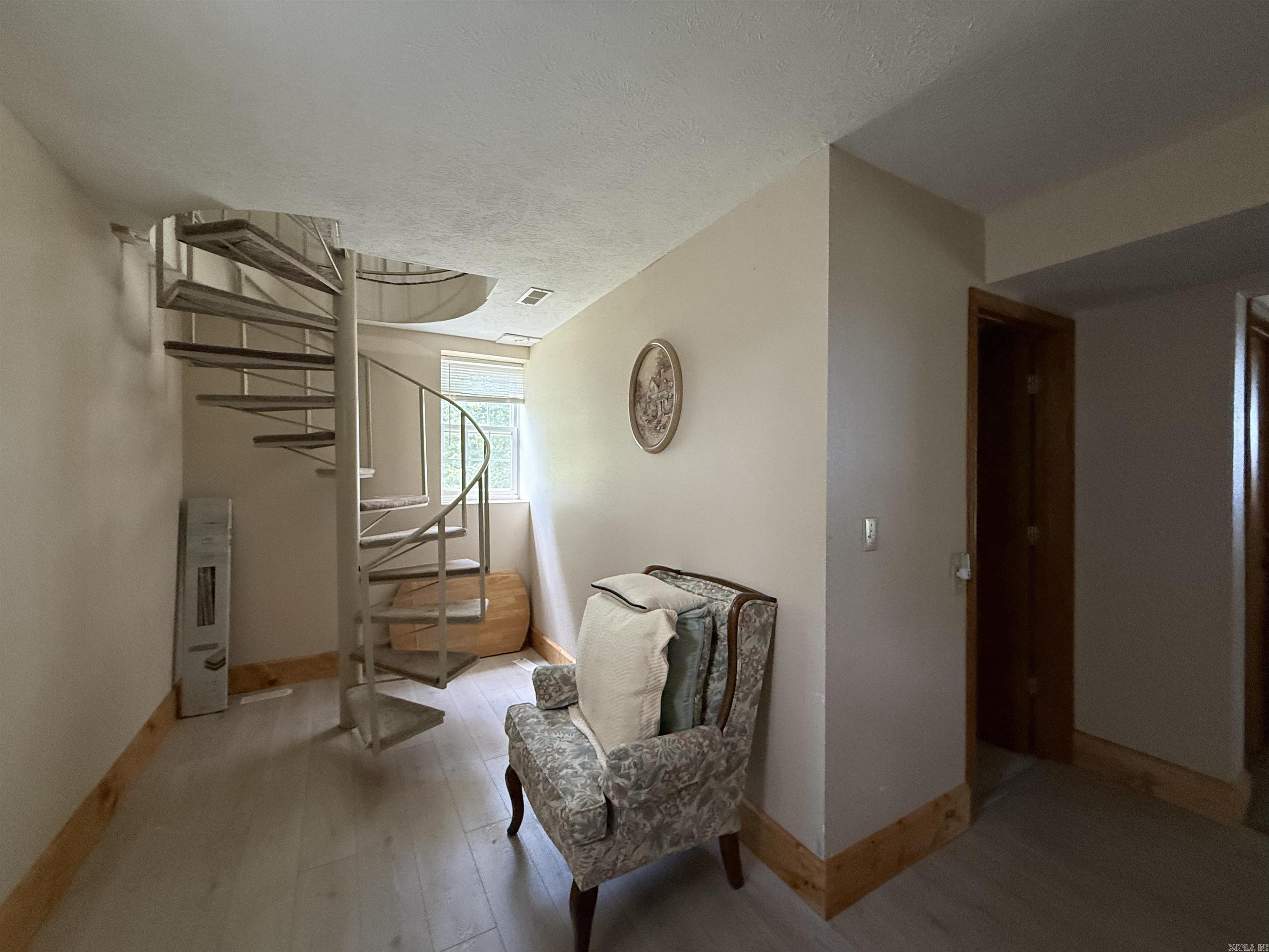 2032 400 Mc Road Property Photo 15