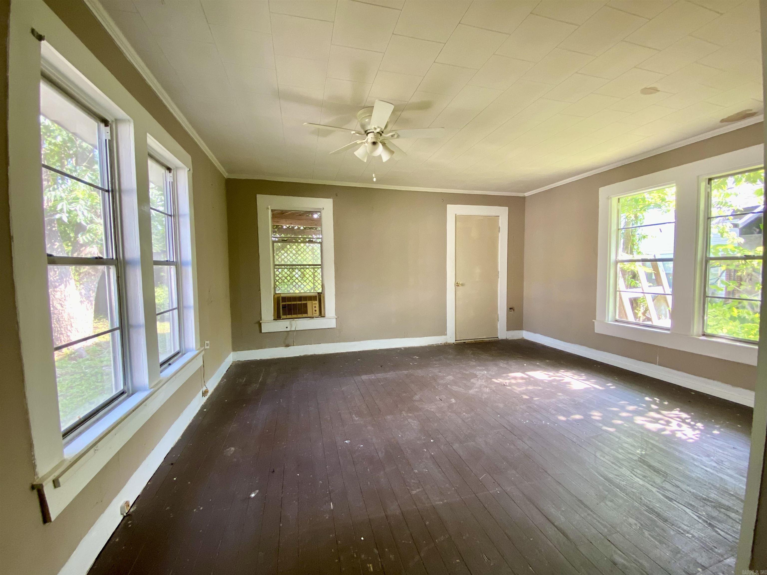 171 North Property Photo 7