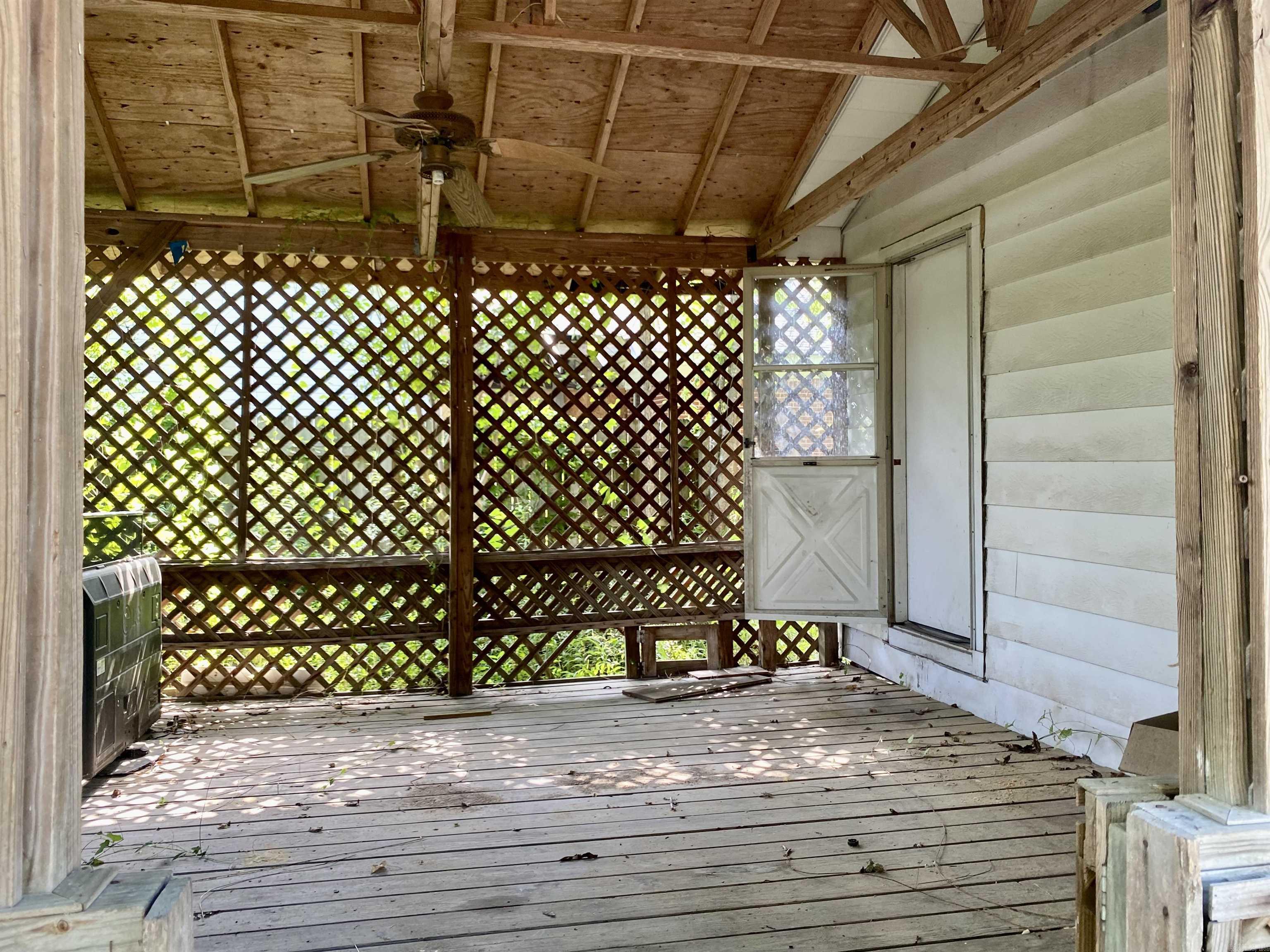 171 North Property Photo 10