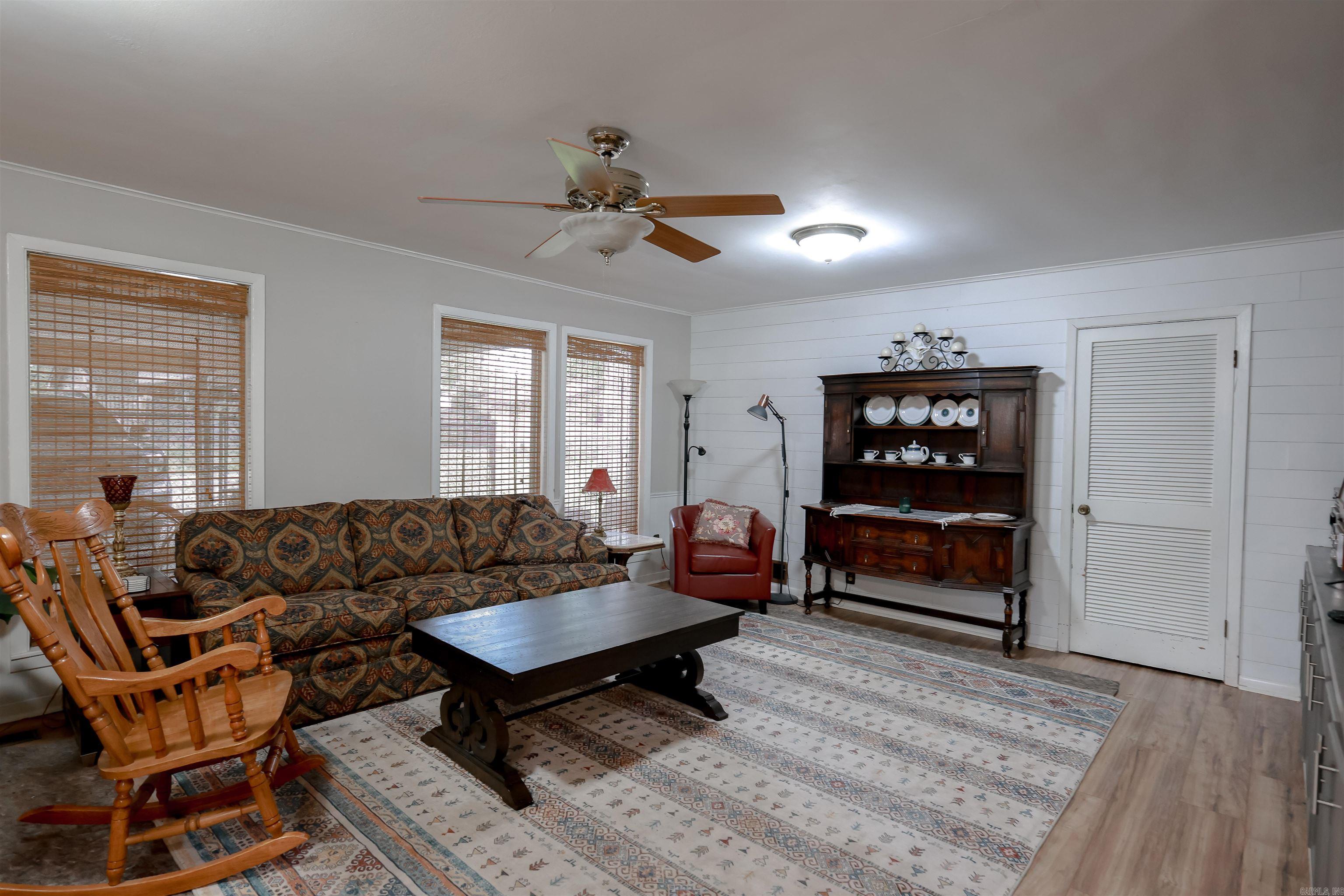 1501 W Faulkner Street Property Photo 5
