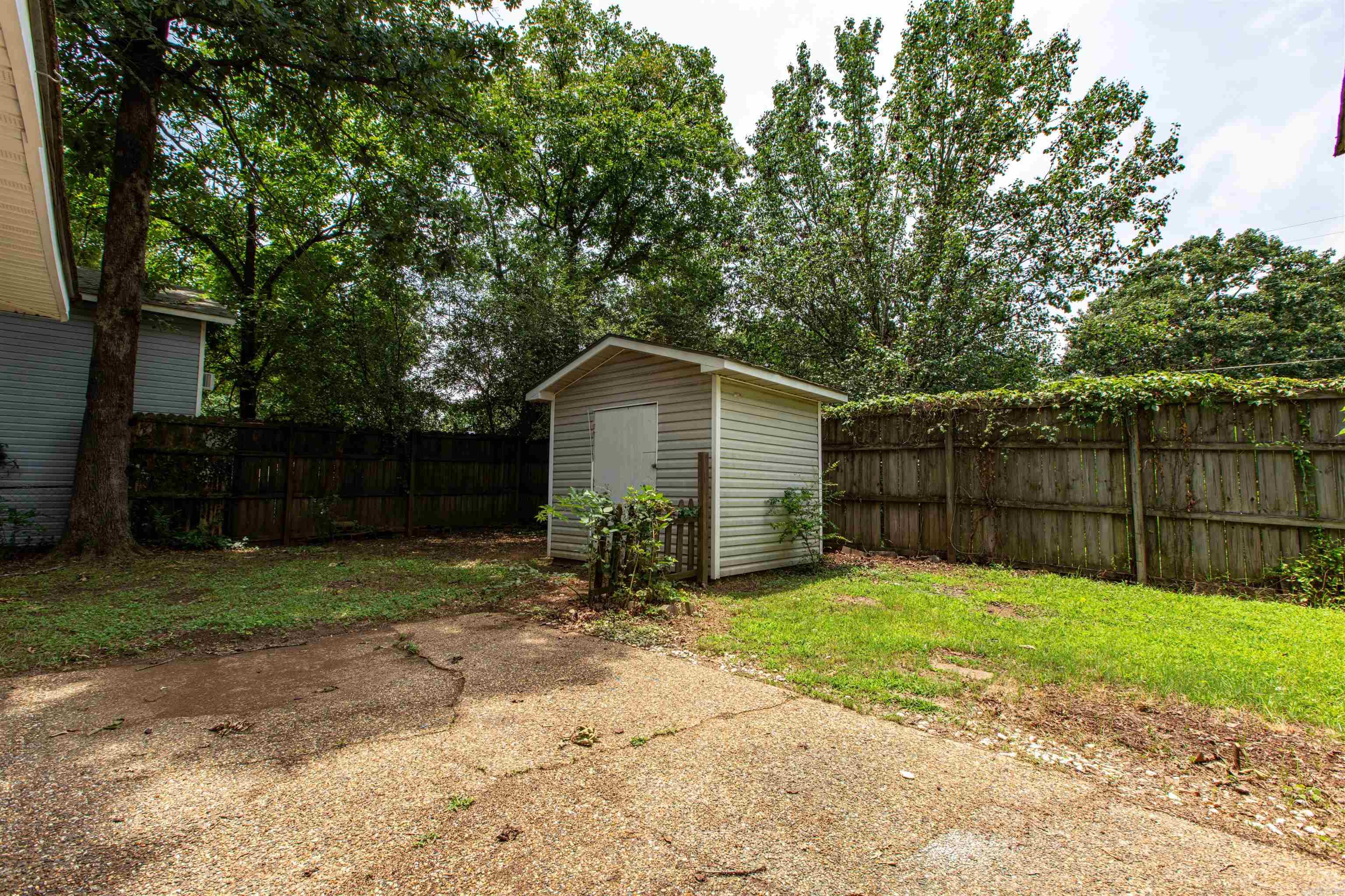 187 Babbs Drive Property Photo 2