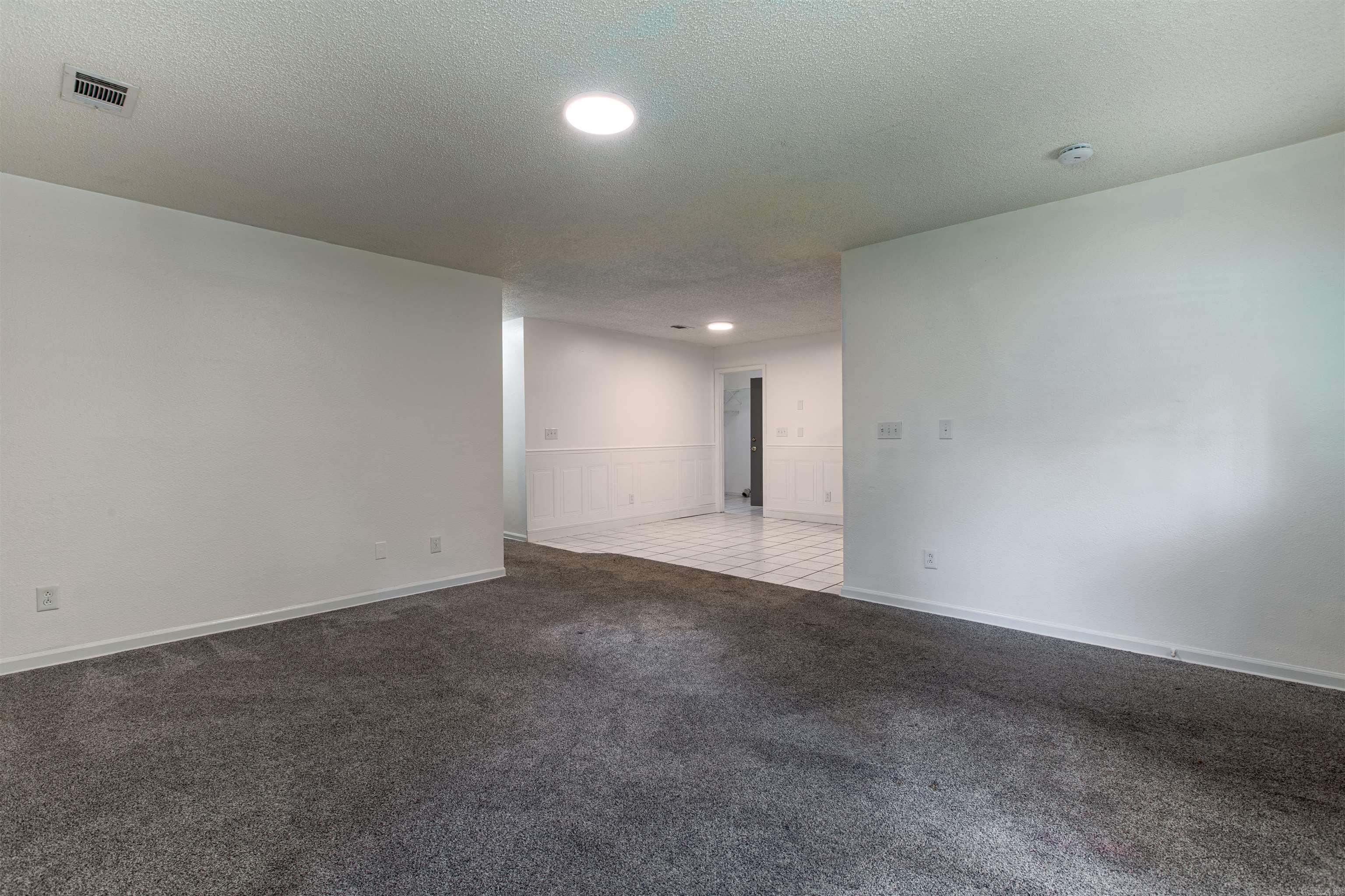 187 Babbs Drive Property Photo 4