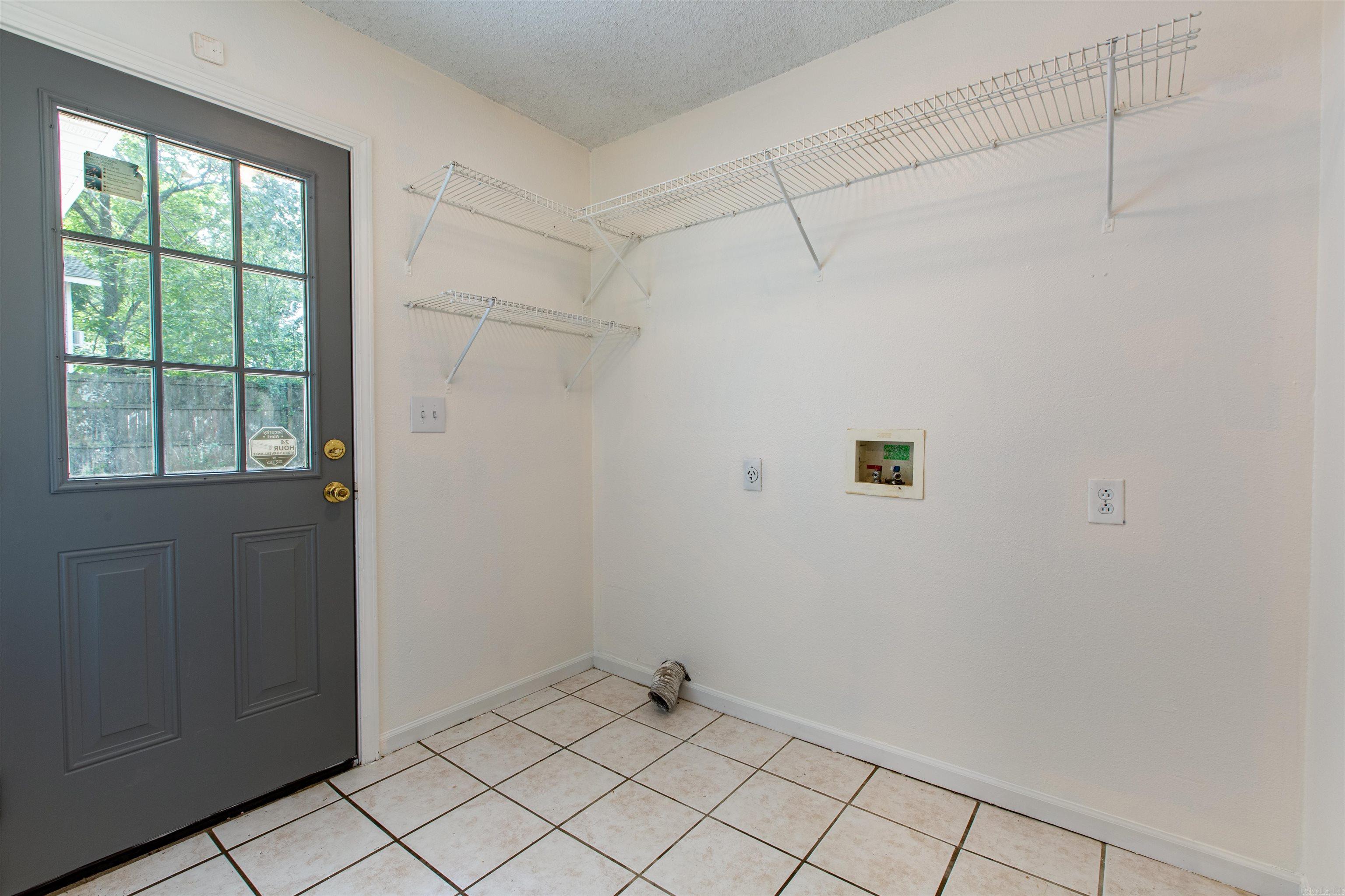 187 Babbs Drive Property Photo 8