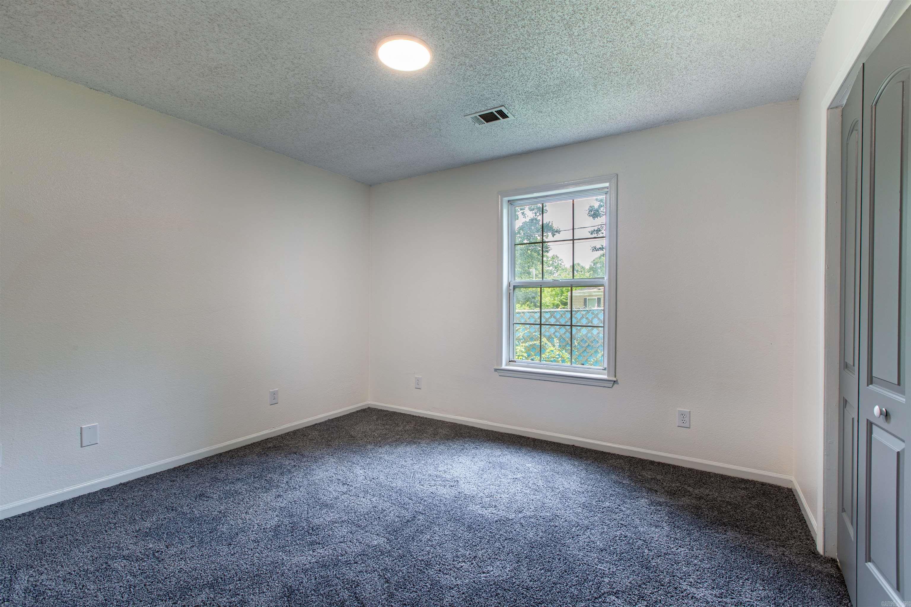 187 Babbs Drive Property Photo 11