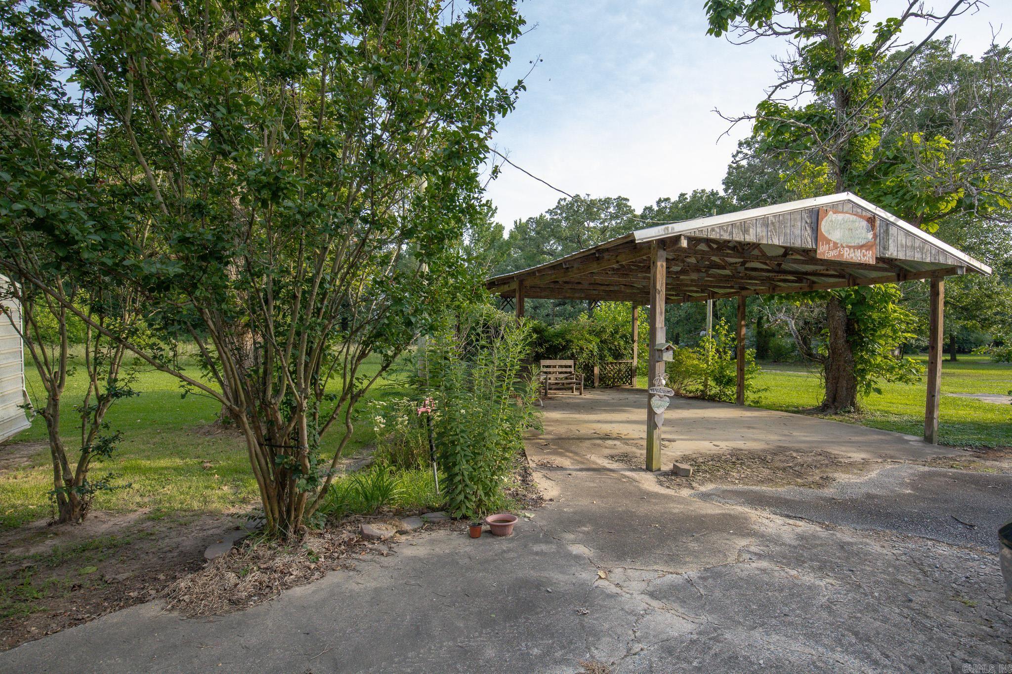 6840 Hwy 114 Property Photo 3