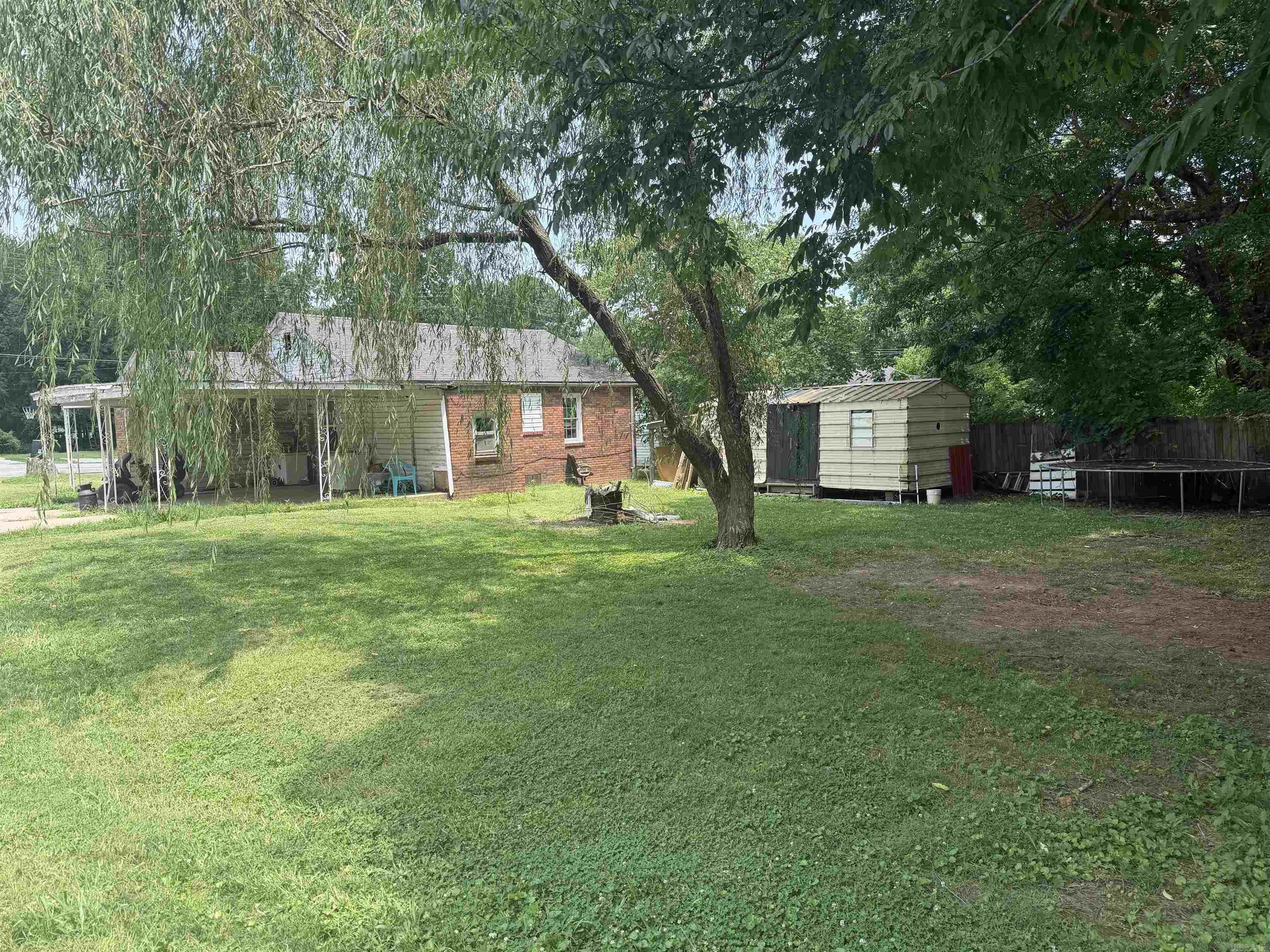 794 W Davis Street Property Photo 5