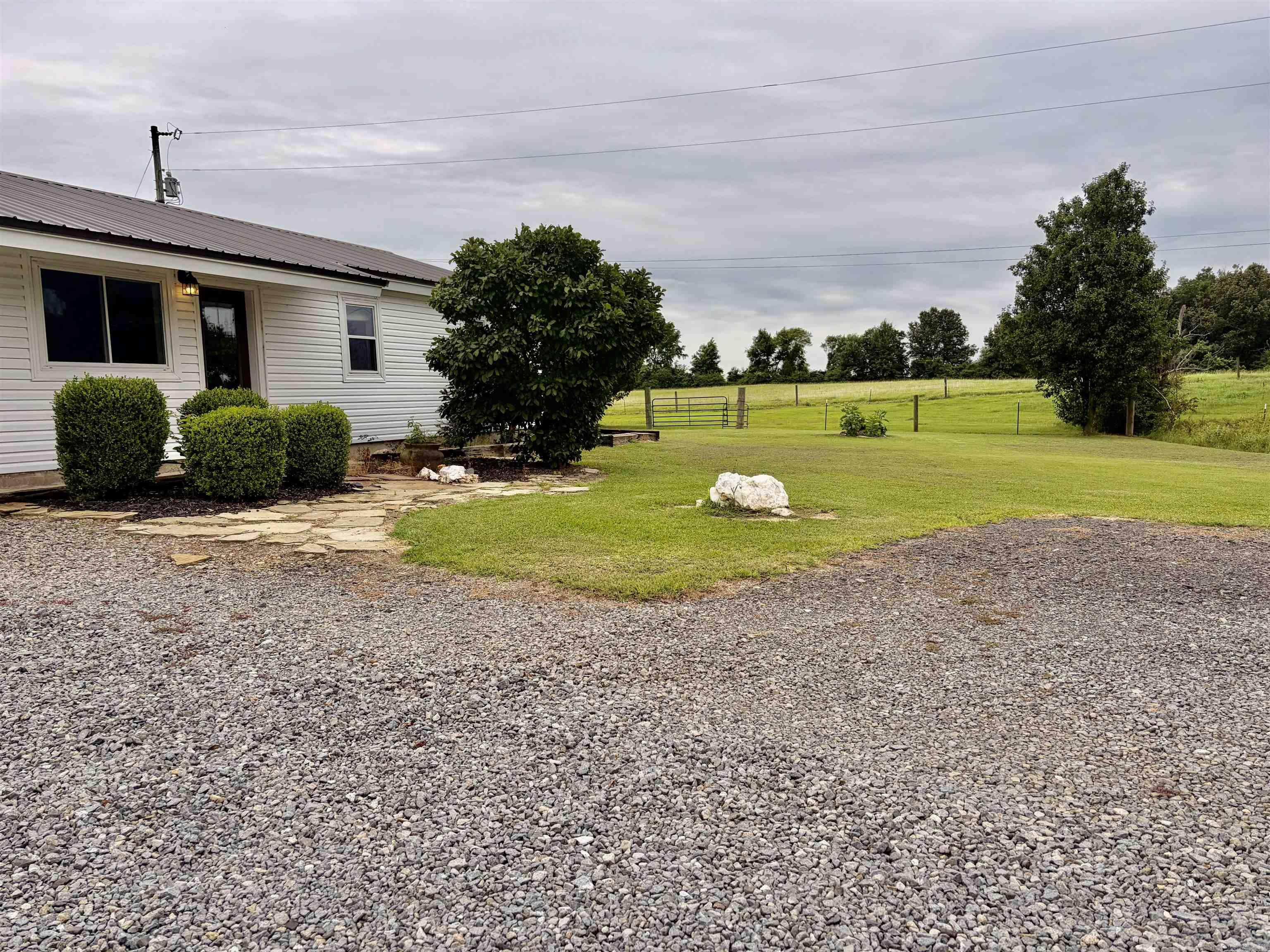 1861 Ferguson Ln Property Photo 4