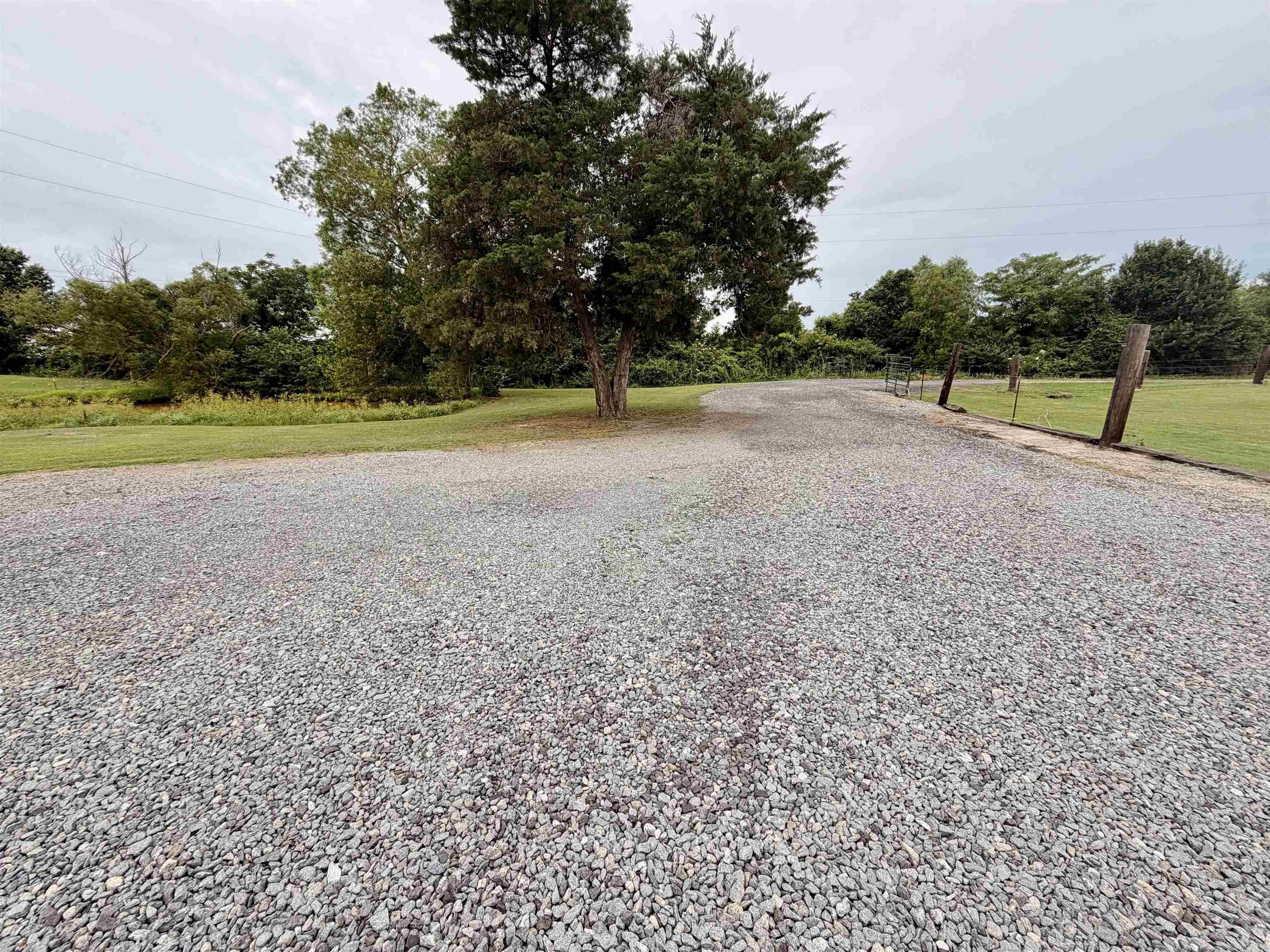 1861 Ferguson Ln Property Photo 6