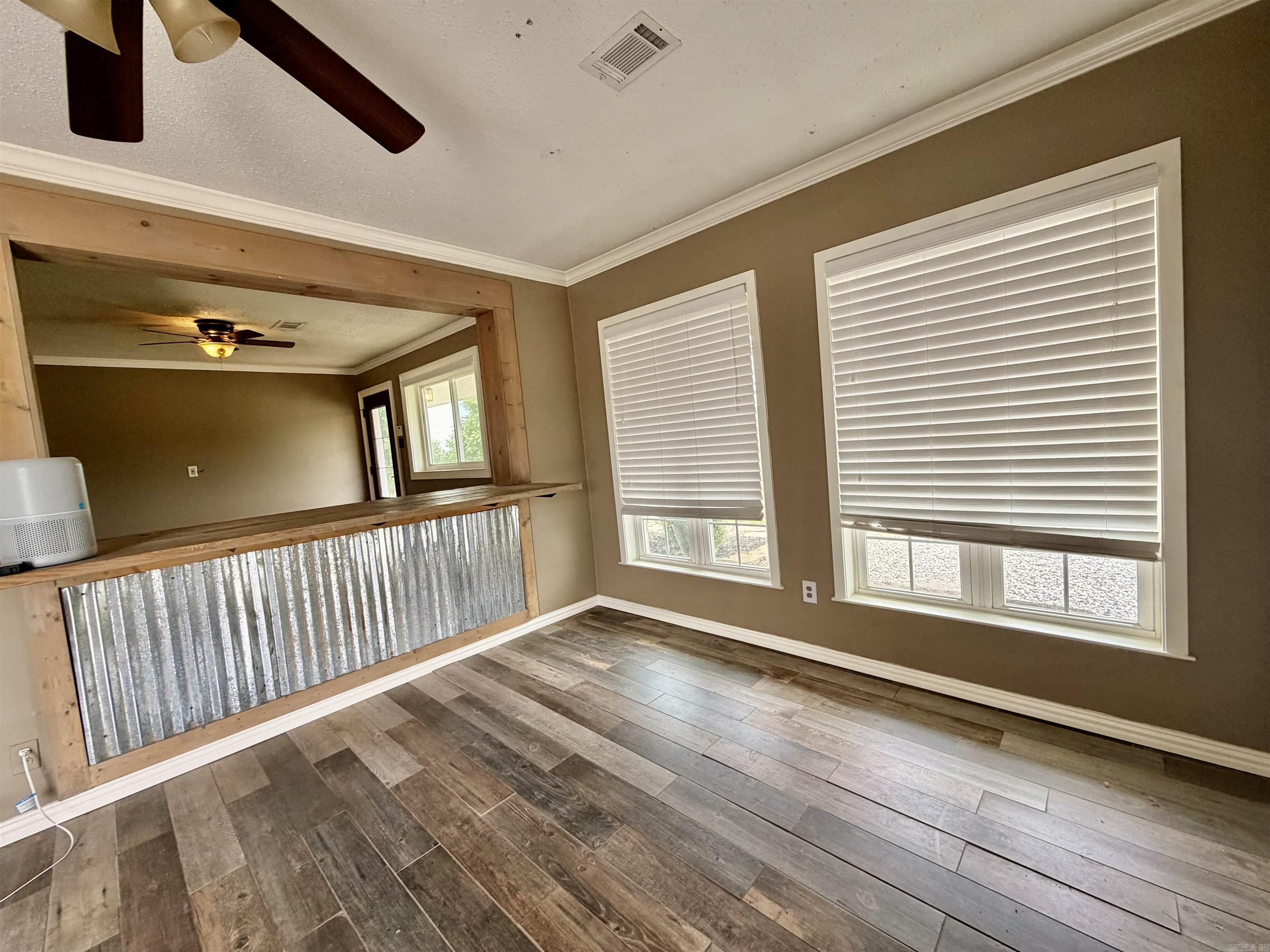 1861 Ferguson Ln Property Photo 18