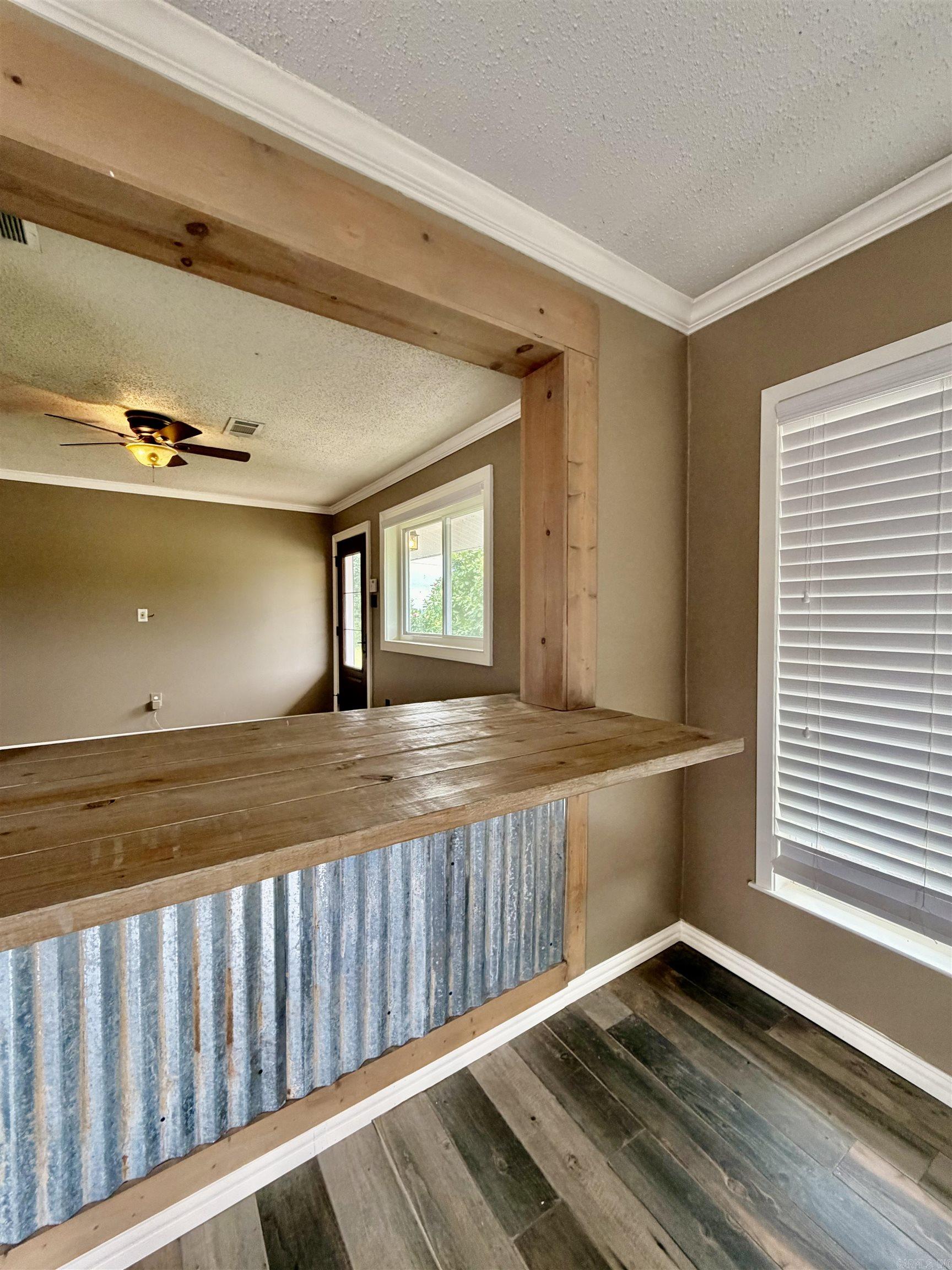 1861 Ferguson Ln Property Photo 19