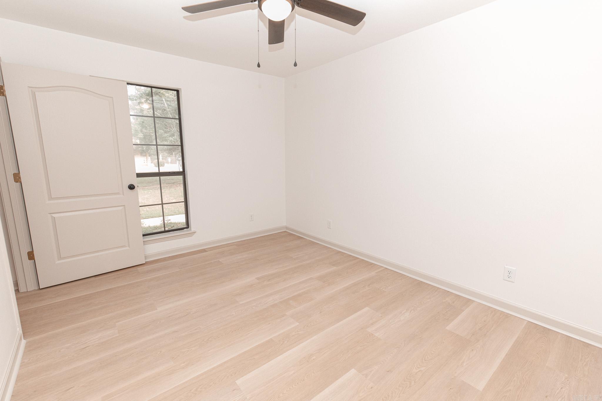 1201 Robin Property Photo 15