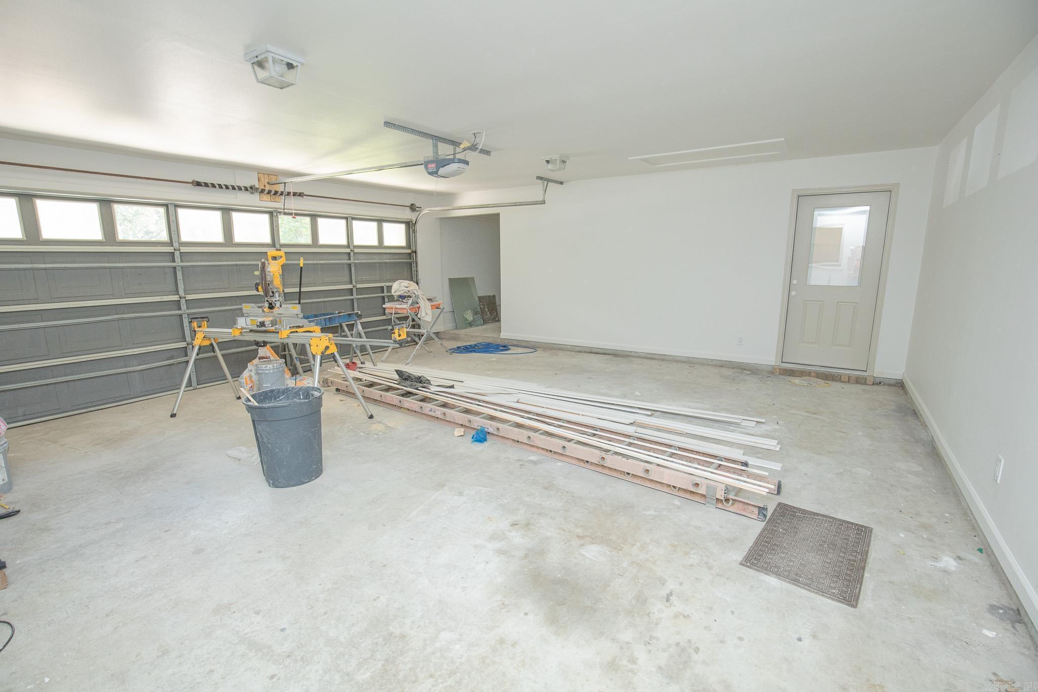 1201 Robin Property Photo 36
